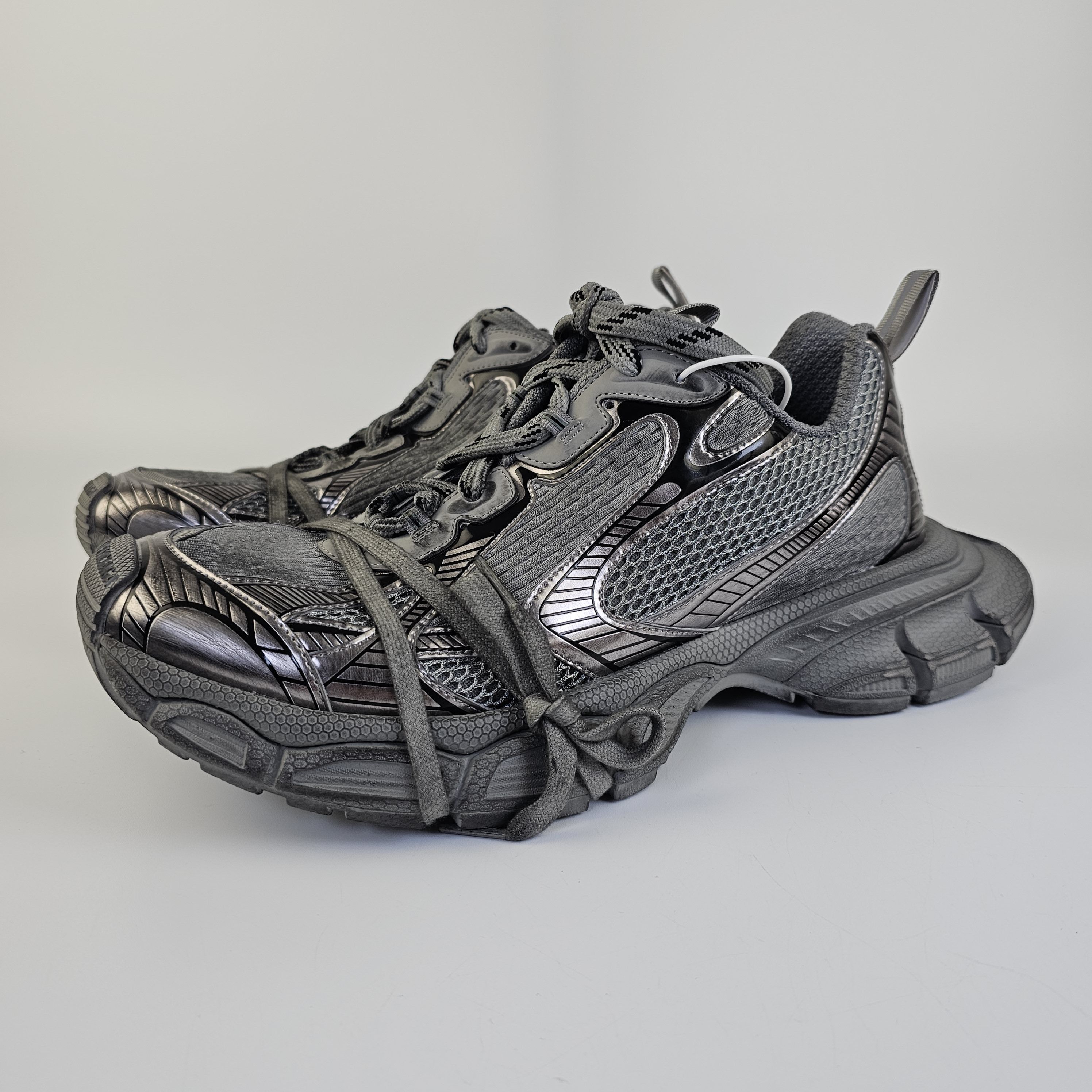 Balenciaga Balenciaga 3XL Men's Gray/Black Low Top Sneakers New