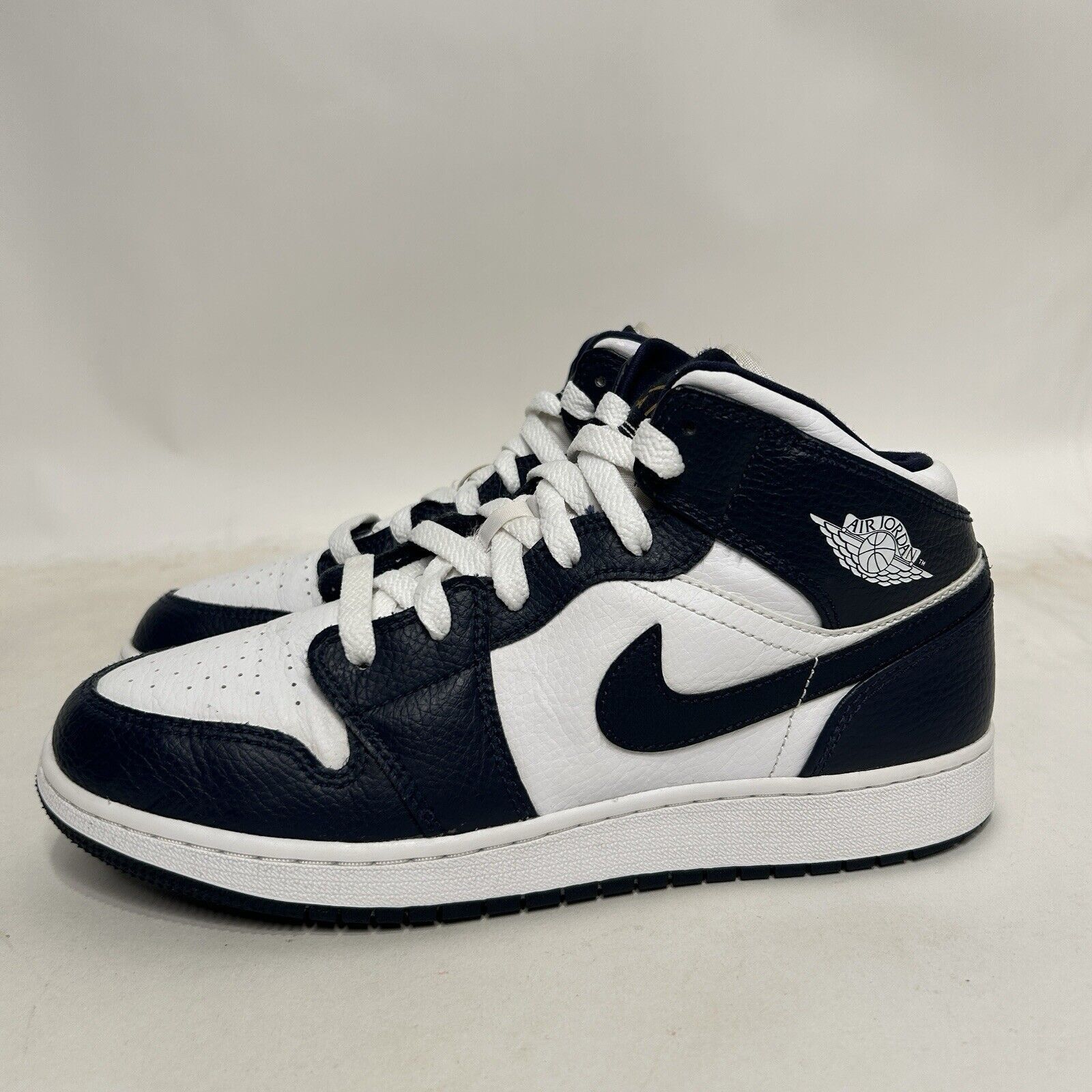Jordan Brand Nike Shoes Air Jordan Air Jordan 1 Mid GS “Obsidian” 2024 Size US 8.5 / IT 38.5 - 6 Thumbnail