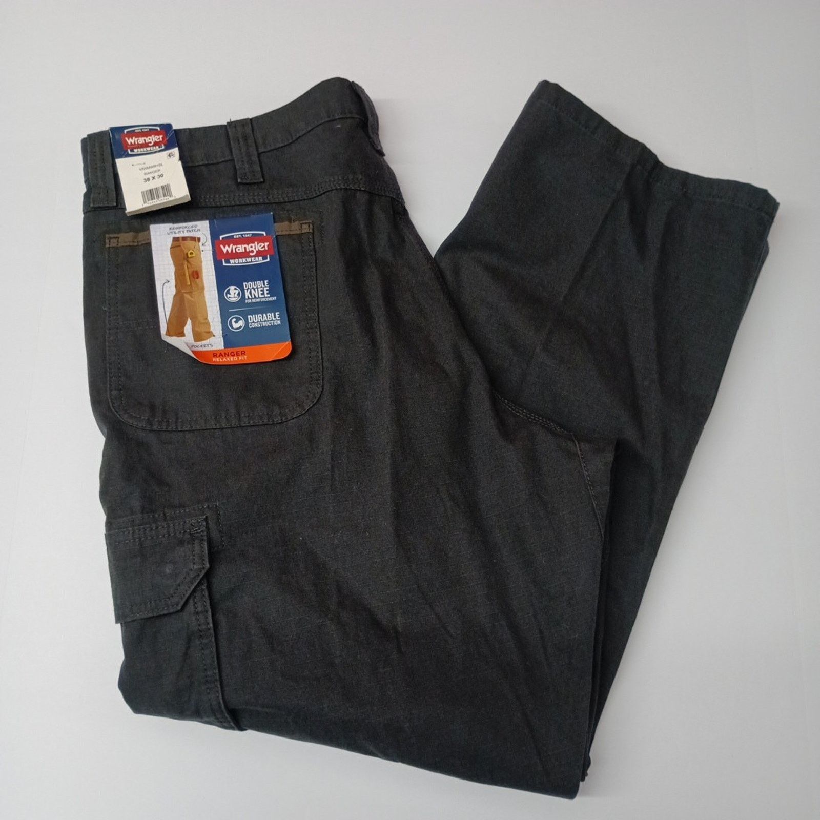 Wrangler Wrangler Relaxed Ranger Cargo Pants Men's Size 38x30 Black Size US 38 / EU 54 - 1 Thumbnail