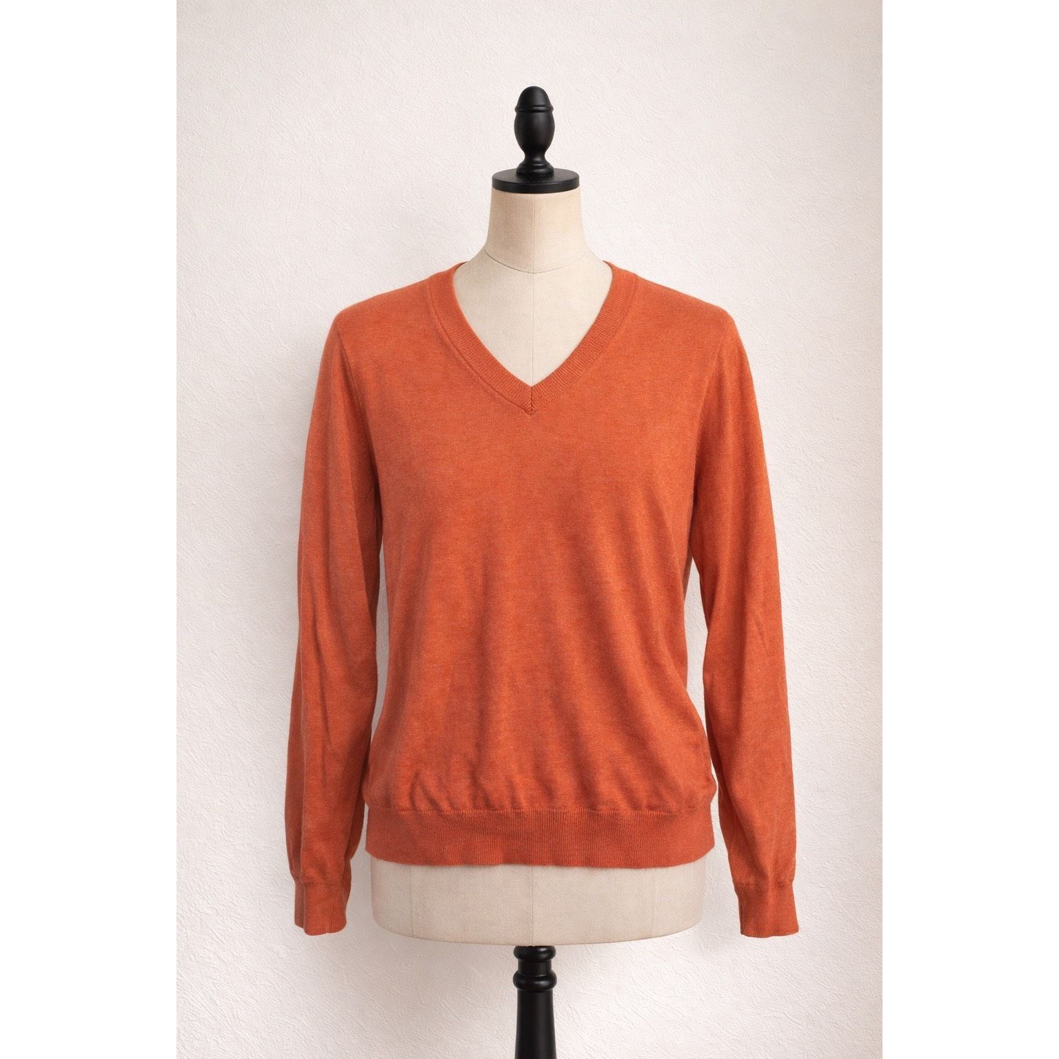 Brooks Brothers Brooks Brothers Supima Cotton V-Neck Sweater Women’s Small O Size S / US 4 / IT 40 - 1 Thumbnail