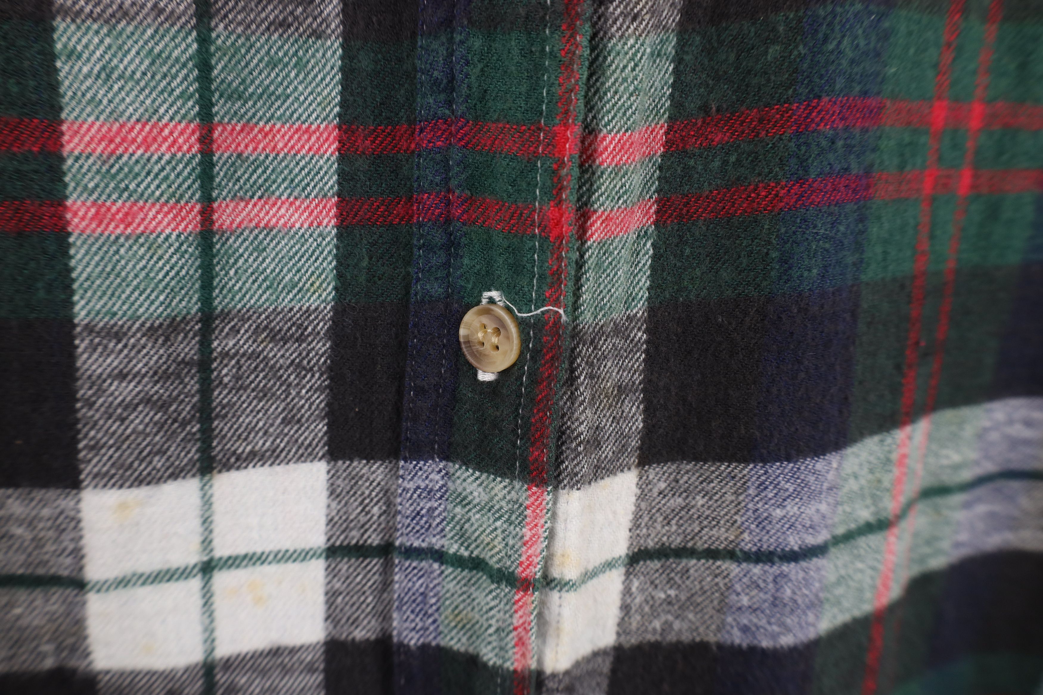 Vintage Vintage 90s Streetwear Flannel Collared Button Shirt Size L / US 10 / IT 46 - 8 Thumbnail