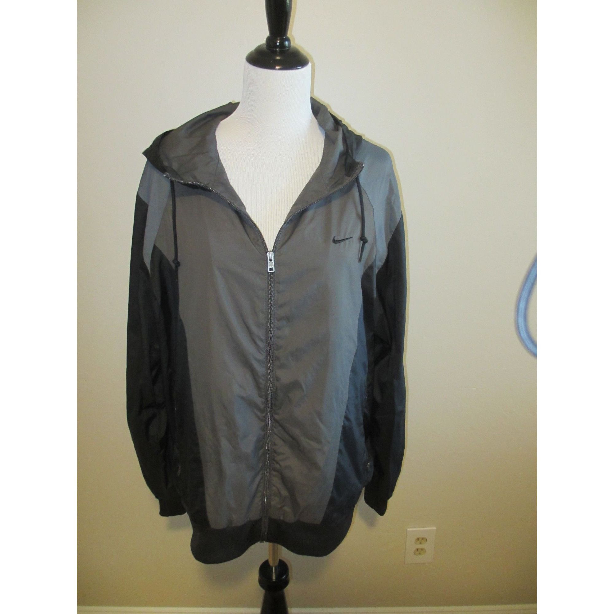 Nike Nike Mens Athletic Dept Hooded Windbreaker Jacket XL Black & Size US XL / EU 56 / 4 - 1 Thumbnail