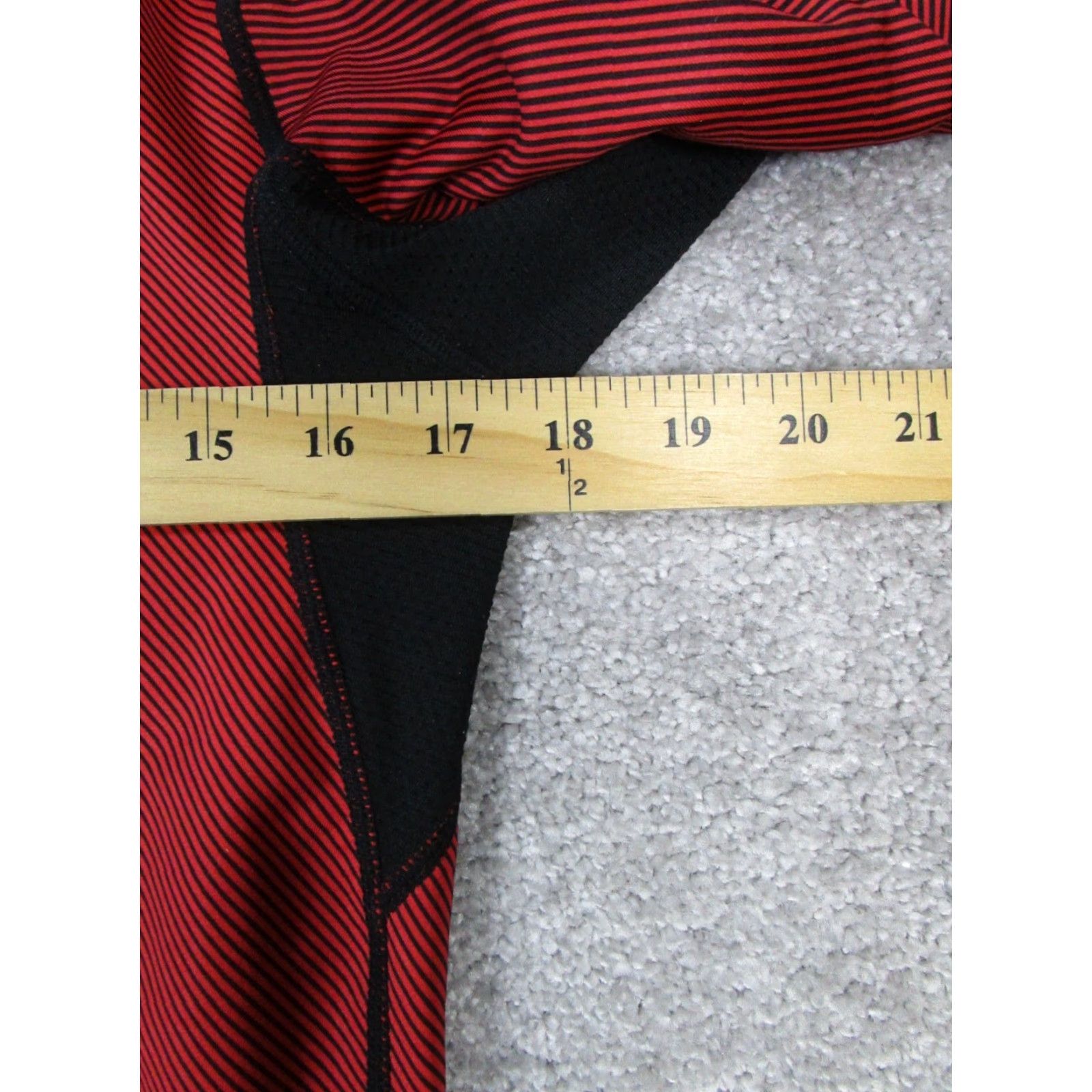 Nike VINTAGE Nike Pro Red Striped Long Sleeve Pullover Shirt Mens Small Activewear Dri-Fit Size US S / EU 44-46 / 1 - 7 Thumbnail