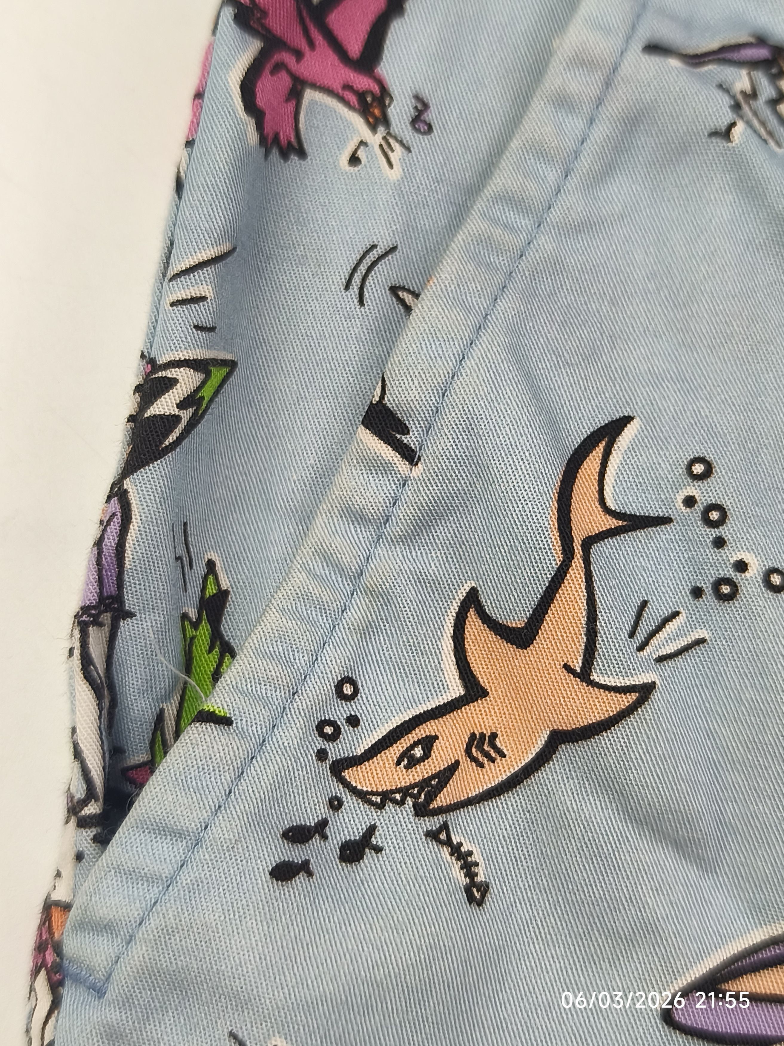 Prada Prada S/S 12 - surf print short Size US 33 - 10 Thumbnail
