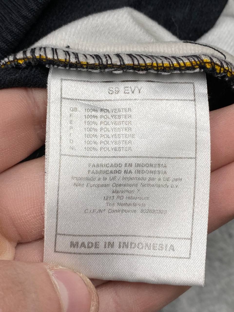 Nike Vintage Nike Track Jacket Full Zip 90s Big Logo Size US L / EU 52-54 / 3 - 14 Thumbnail