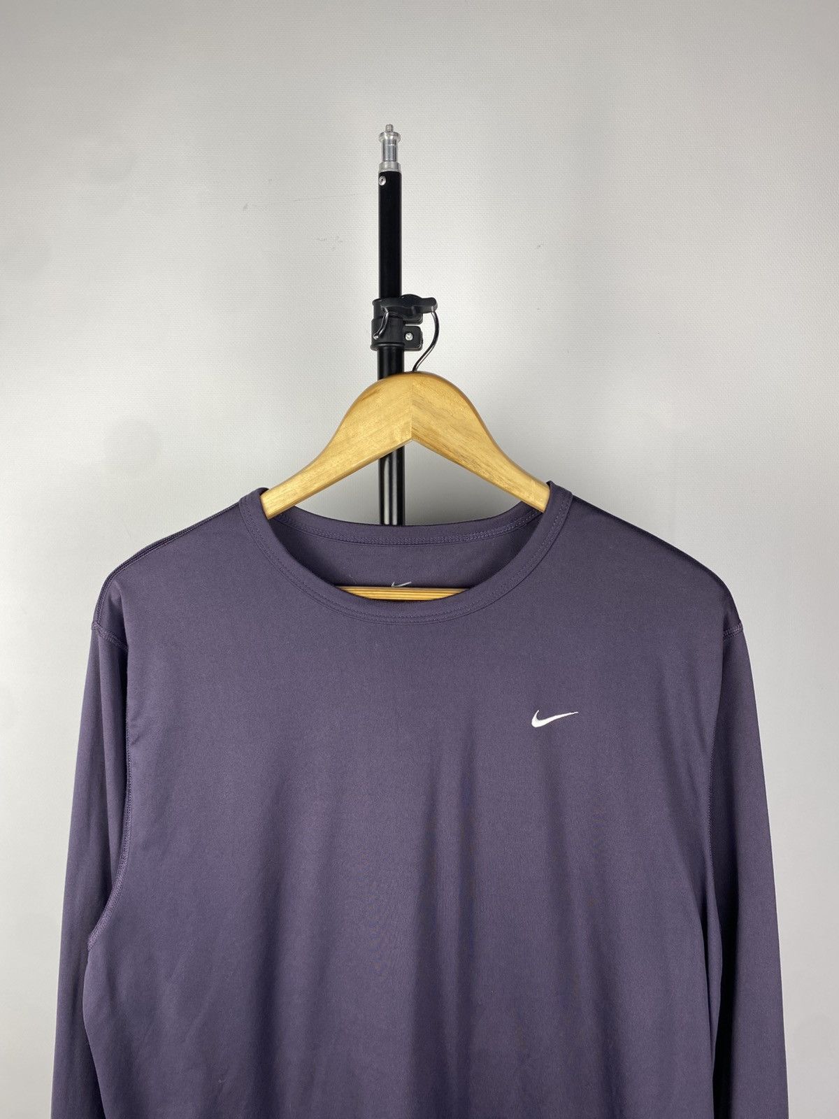 Nike × Vintage Vintage Nike Mini Swoosh Embroidery Logo Sweatshirt Size US L / EU 52-54 / 3 - 2 Thumbnail