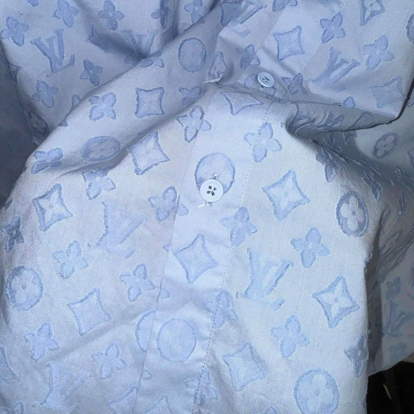 Louis Vuitton LOUIS VUITTON SHIRT Size US M / EU 48-50 / 2 - 5 Thumbnail