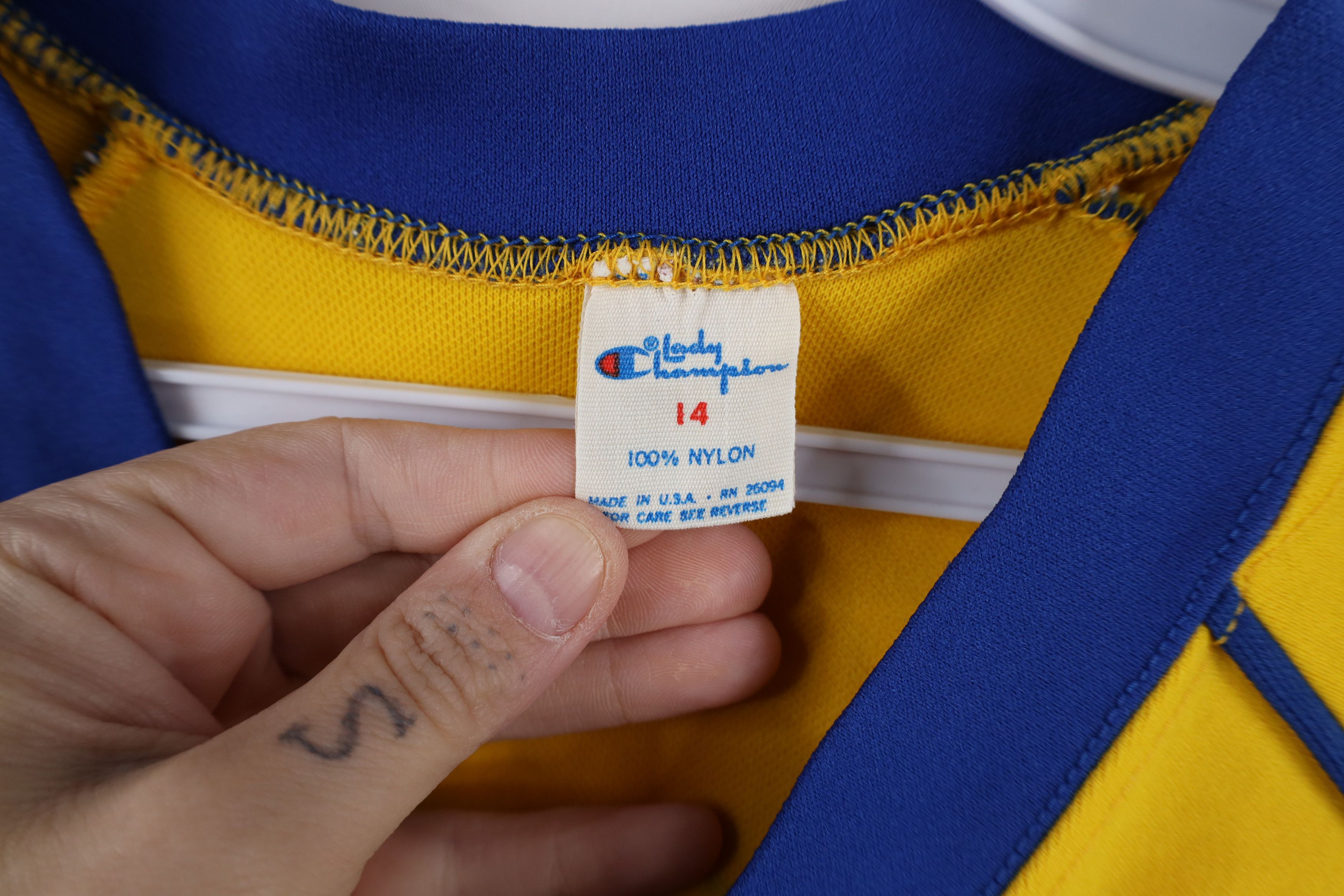 Champion Vintage 70s Champion V-Neck Durene Jersey T-Shirt Yellow USA Size XL / US 12-14 / IT 48-50 - 10 Thumbnail