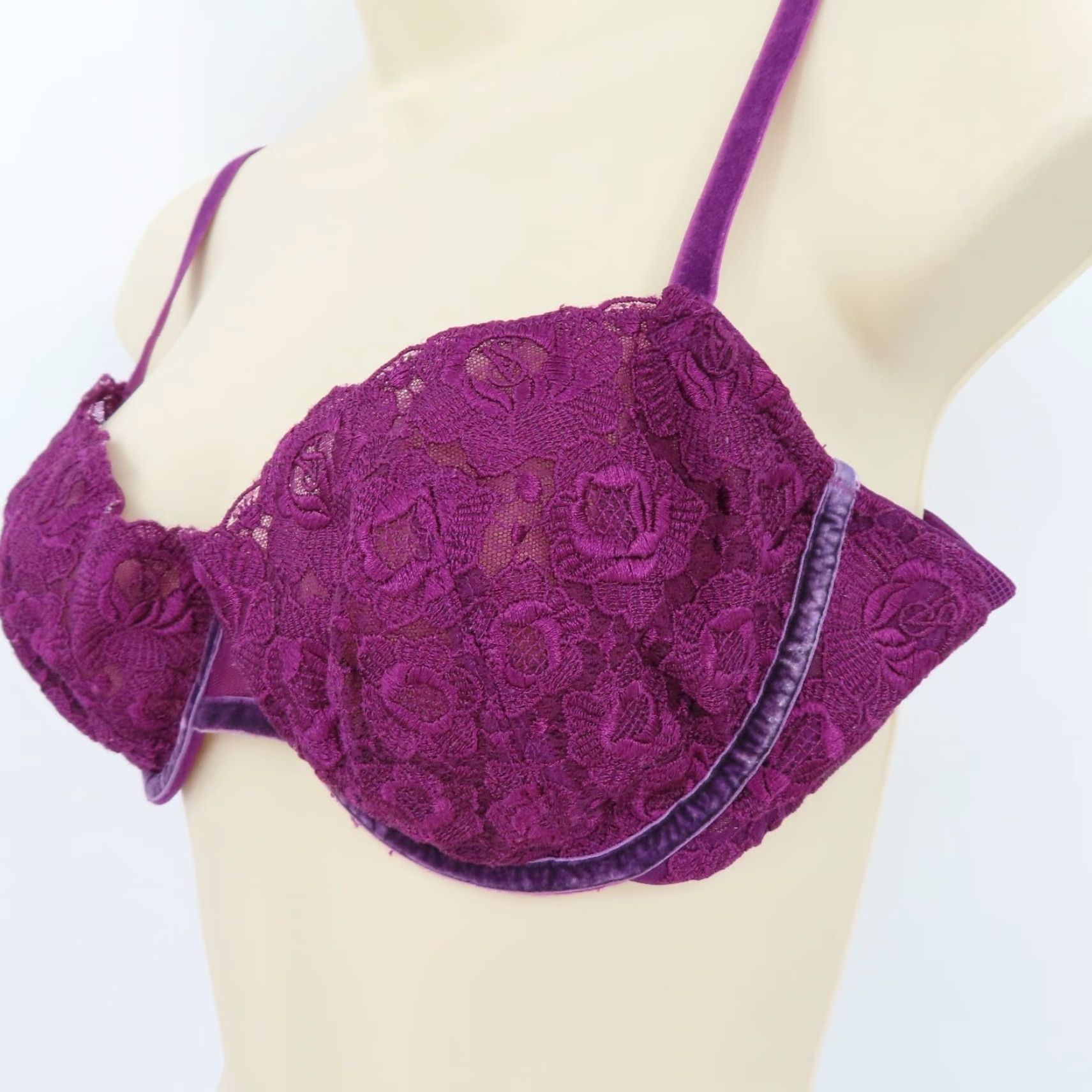 Victoria's Secret Victoria's Secret 36C Push Up Bra Purple Lace Underwired Velvet User: Victoria's Secret 36C Push Up Bra Purple Lace Underwired Velvet Size ONE SIZE - 5 Thumbnail