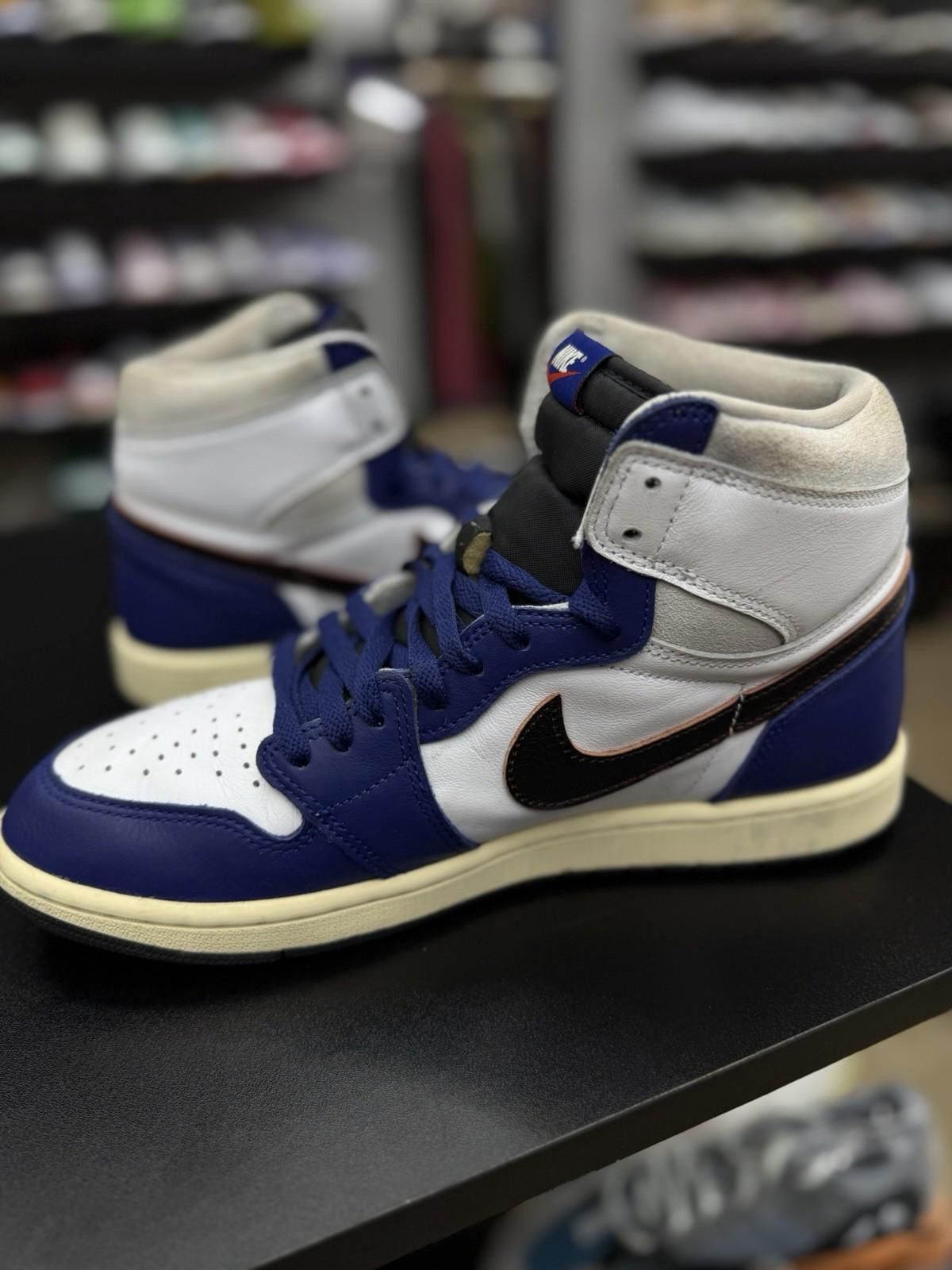 Jordan Brand Size 11 - Air Jordan 1 Retro OG High Rare Air - Deep Royal Size US 11 / EU 44 - 7 Thumbnail