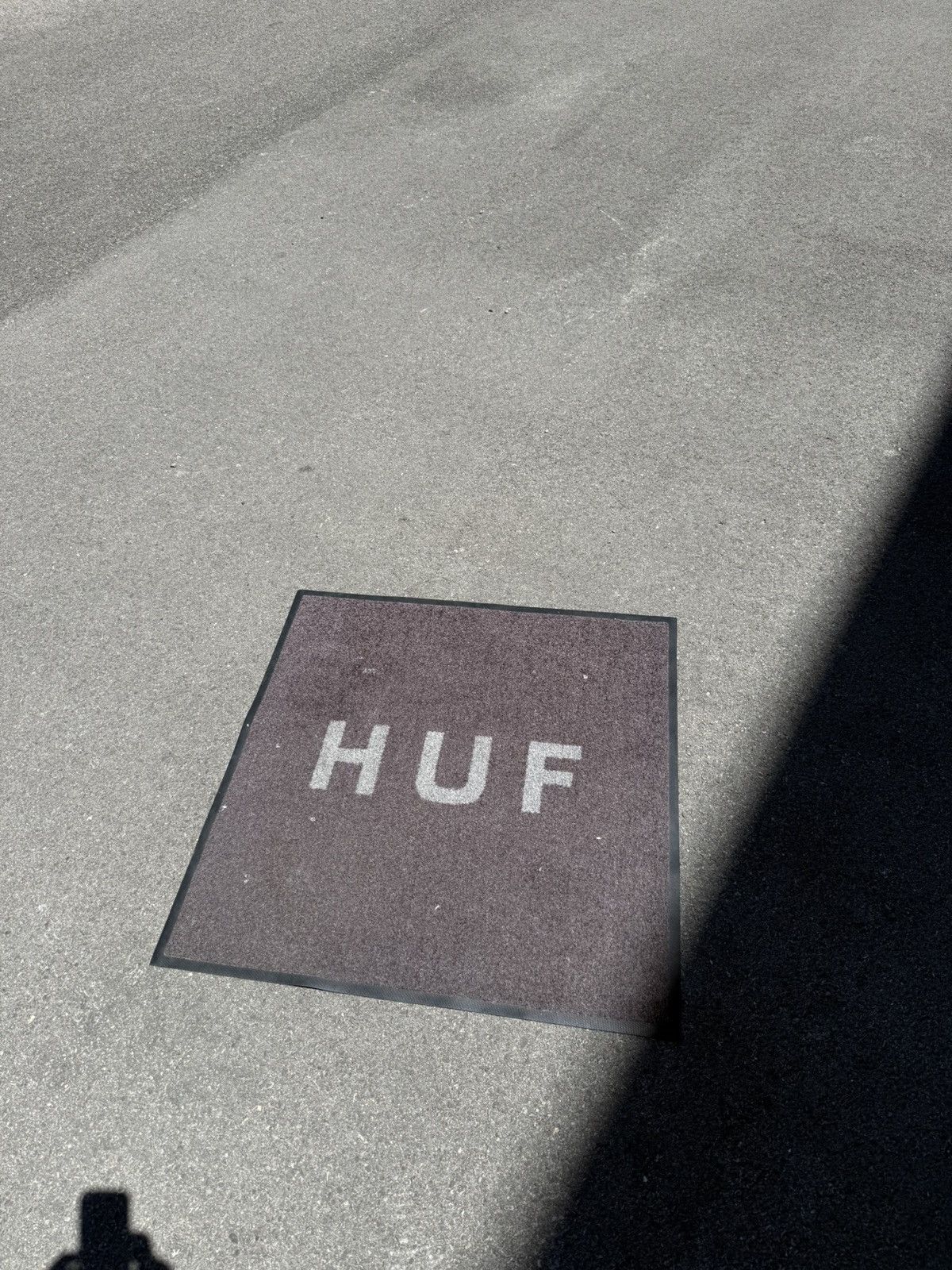Huf HUF FLAGSHIP LOGO STORE MAT / RUG Size ONE SIZE - 1 Thumbnail