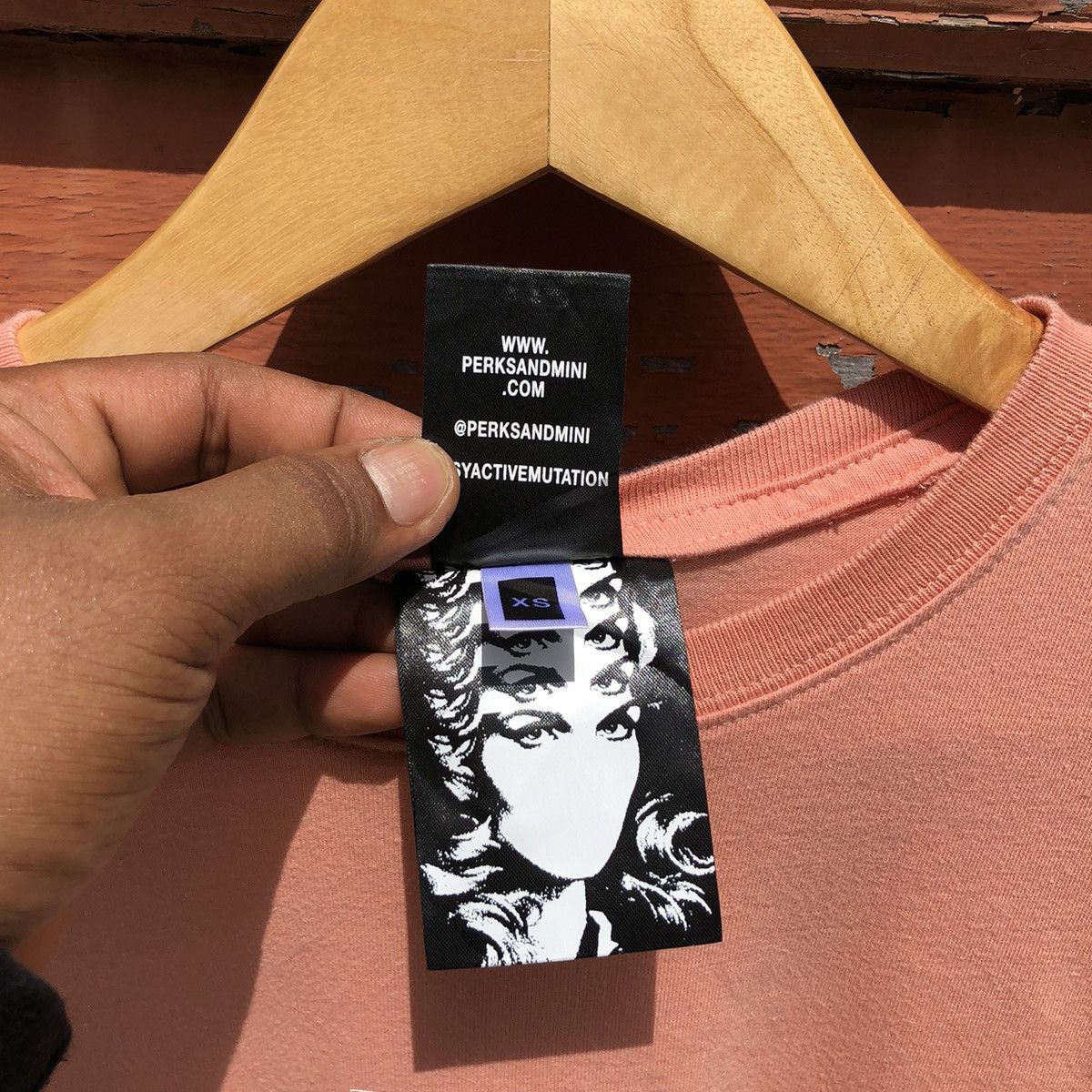 Perks And Mini 🔥Rare🔥 Perks And Mini Art Long Sleeve Tshirt Size US XS / EU 42 / 0 - 8 Thumbnail