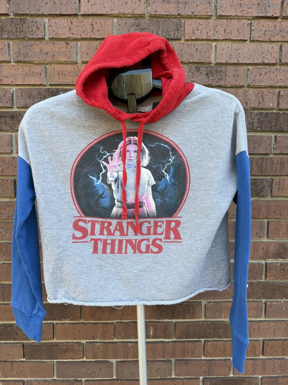 Other Netflix Stranger Things Eleven Graphic Hoodie Cropped Size S / US 4 / IT 40 - 1 Thumbnail