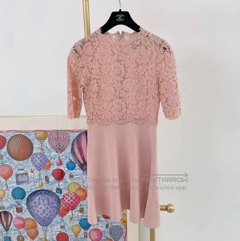 Valentino Valentino Pink Lace Short Sleeve Dress . Size M / US 6-8 / IT 42-44 - 1 Thumbnail