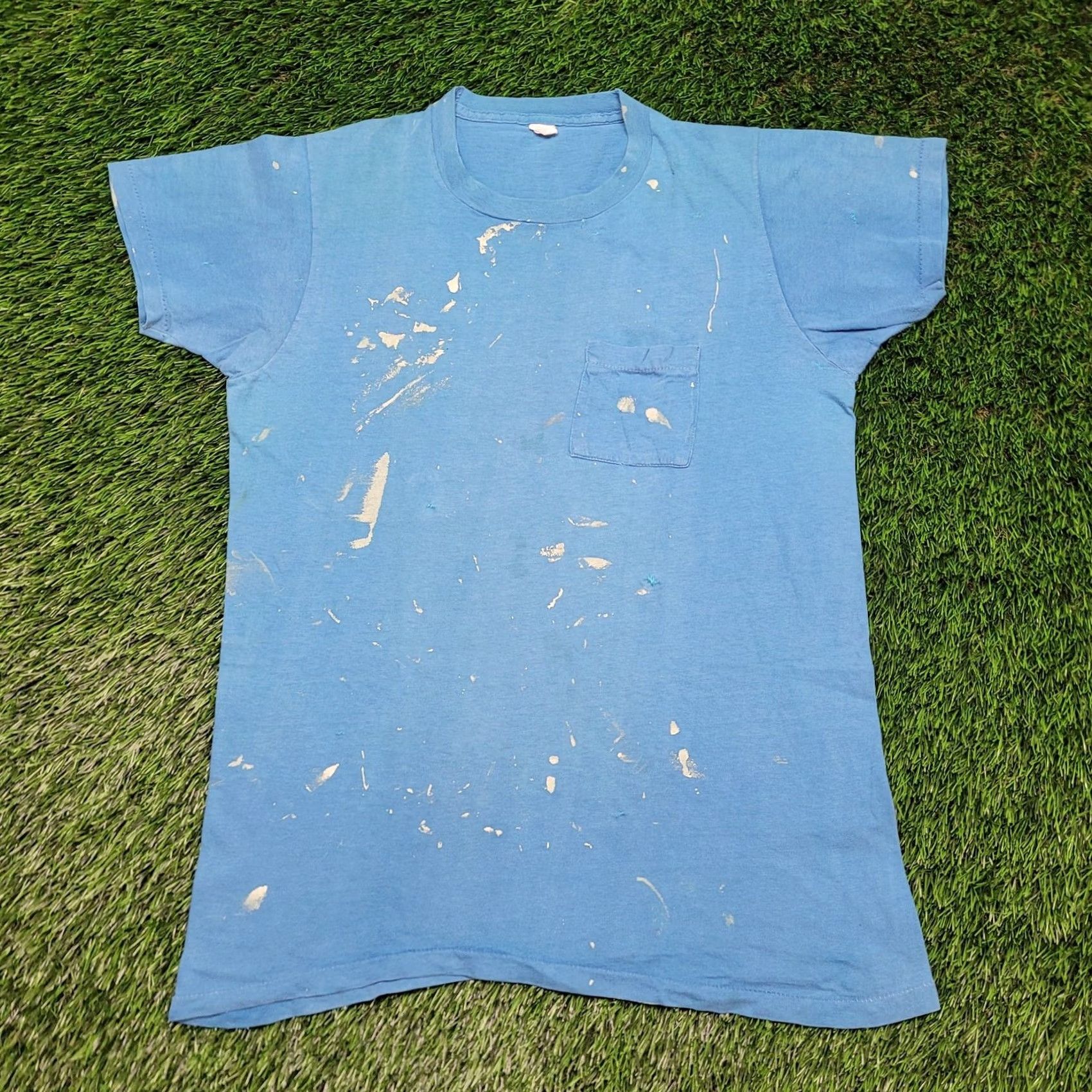 Fruit Of The Loom VINTAGE Roach Studios T-Shirt Male Chauvinist 70s Pig Graphic 50/50 1973 Mens Small Bloodstains Distressed Short Sleeve Crew Neck Paper Thin Size US S / EU 44-46 / 1 - 5 Thumbnail