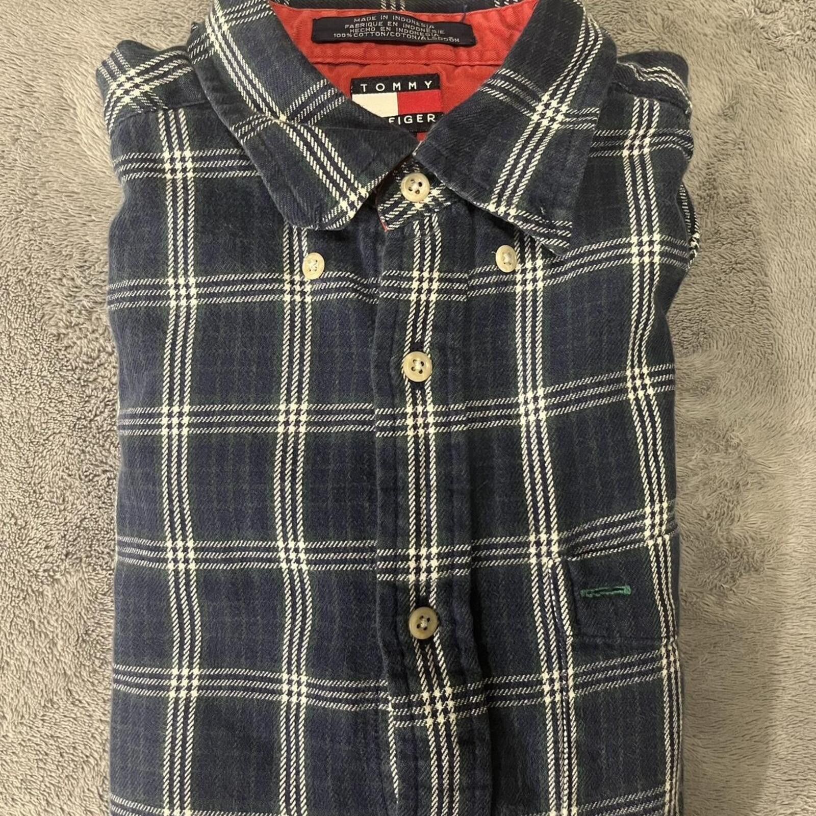 Tommy Hilfiger Tommy Hilfiger Embroidered Plaid Button Up Flannel L Shirt Size US L / EU 52-54 / 3 - 5 Thumbnail
