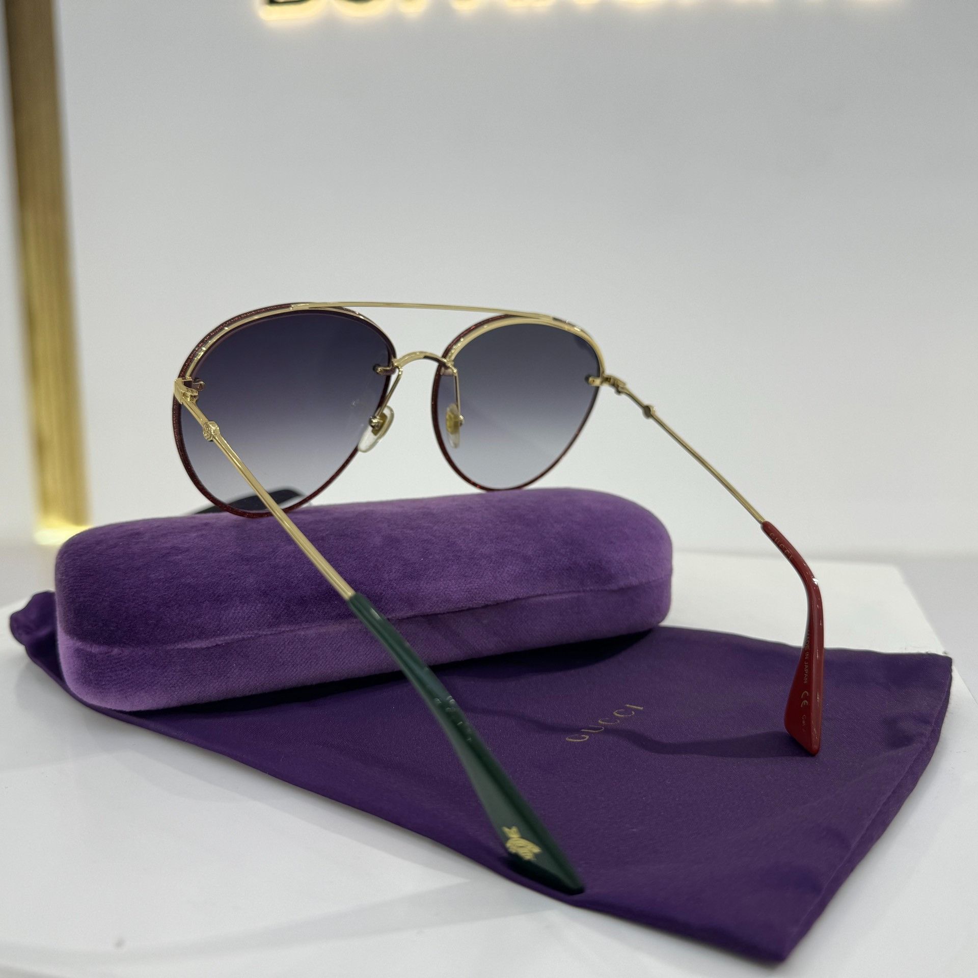Gucci Gucci Gucci pilot little bee red and green legs Ni Ni same Size ONE SIZE - 7 Thumbnail