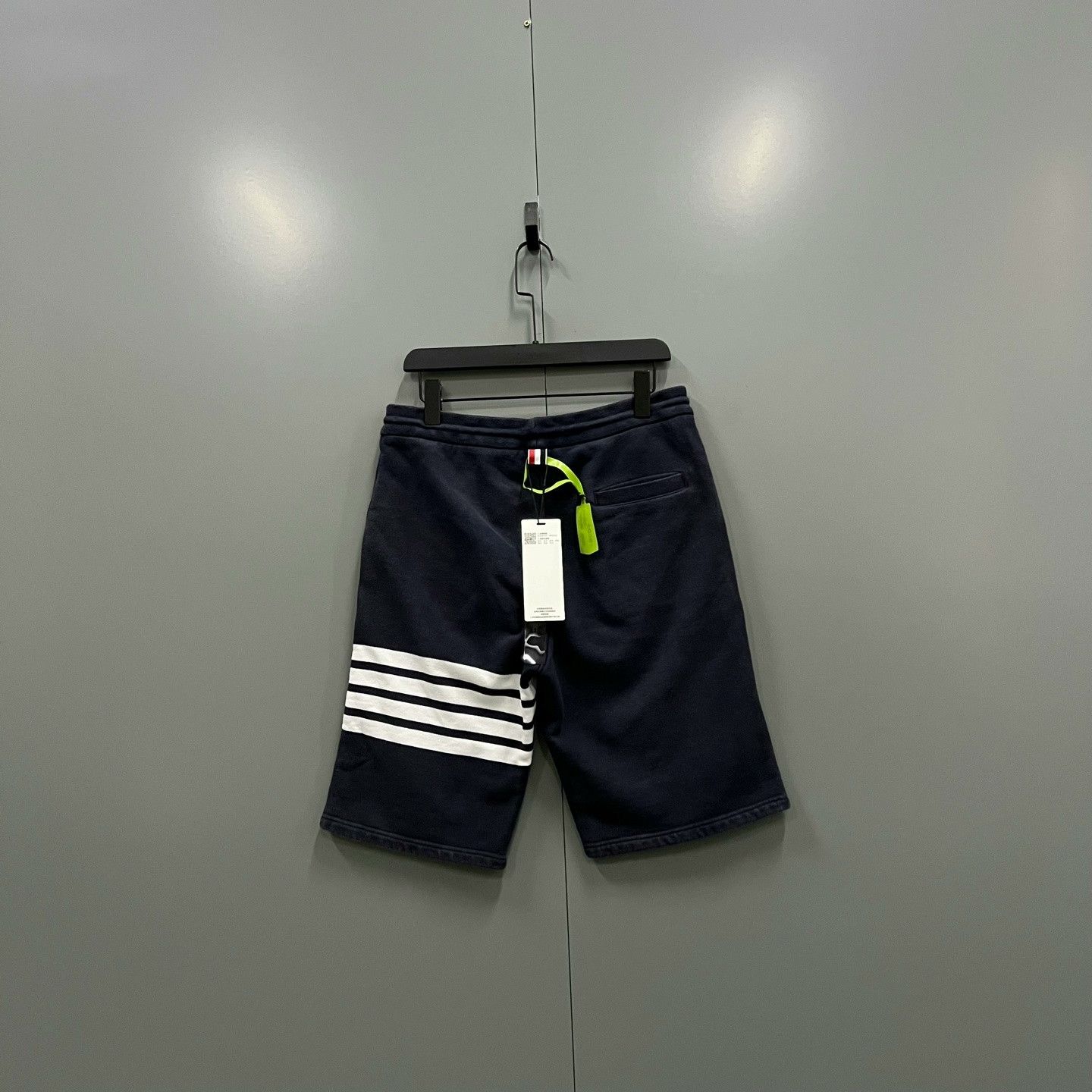 Thom Browne Thom Browne Navy Four-Stripe Drawstring Shorts Size US 26 / EU 42 - 1 Preview