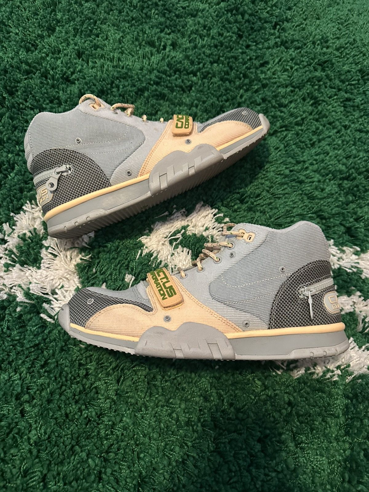 Nike × Travis Scott Air Trainer 1 x Travis Scott Sneakers 11 Size US 11 / EU 44 - 2 Thumbnail