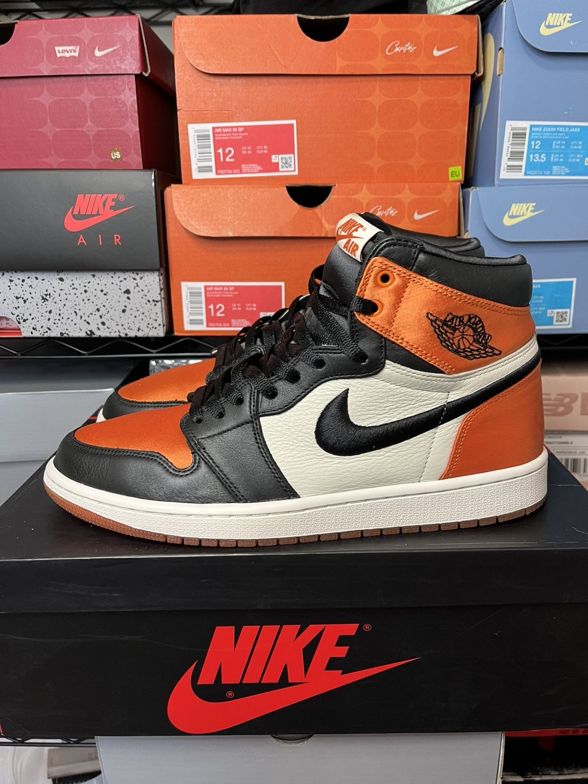 Jordan Brand Satin Shattered Backboard jordan 1 (11.5W/10M) Size US 10 / EU 43 - 2 Thumbnail