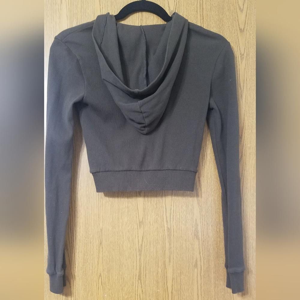 Urban Outfitters Urban Outfitters Small Cropped Hoodie Size S / US 4 / IT 40 - 2 Thumbnail