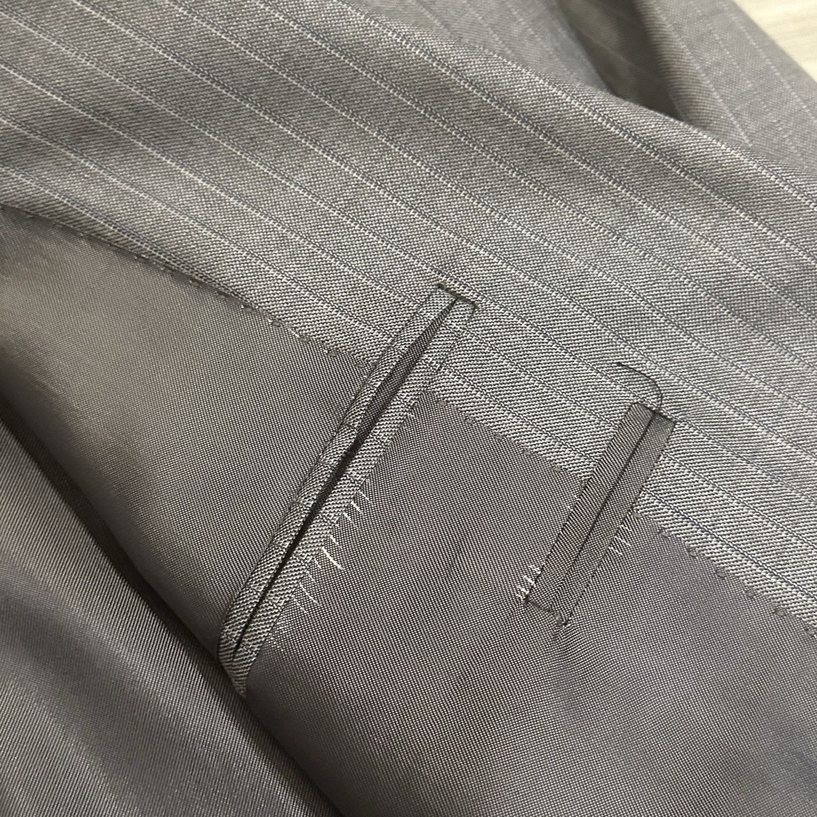 Hickey Freeman Hickey Freeman Mens 2 Piece Suit 42R Solid Grey Pleated Size 42R - 6 Thumbnail