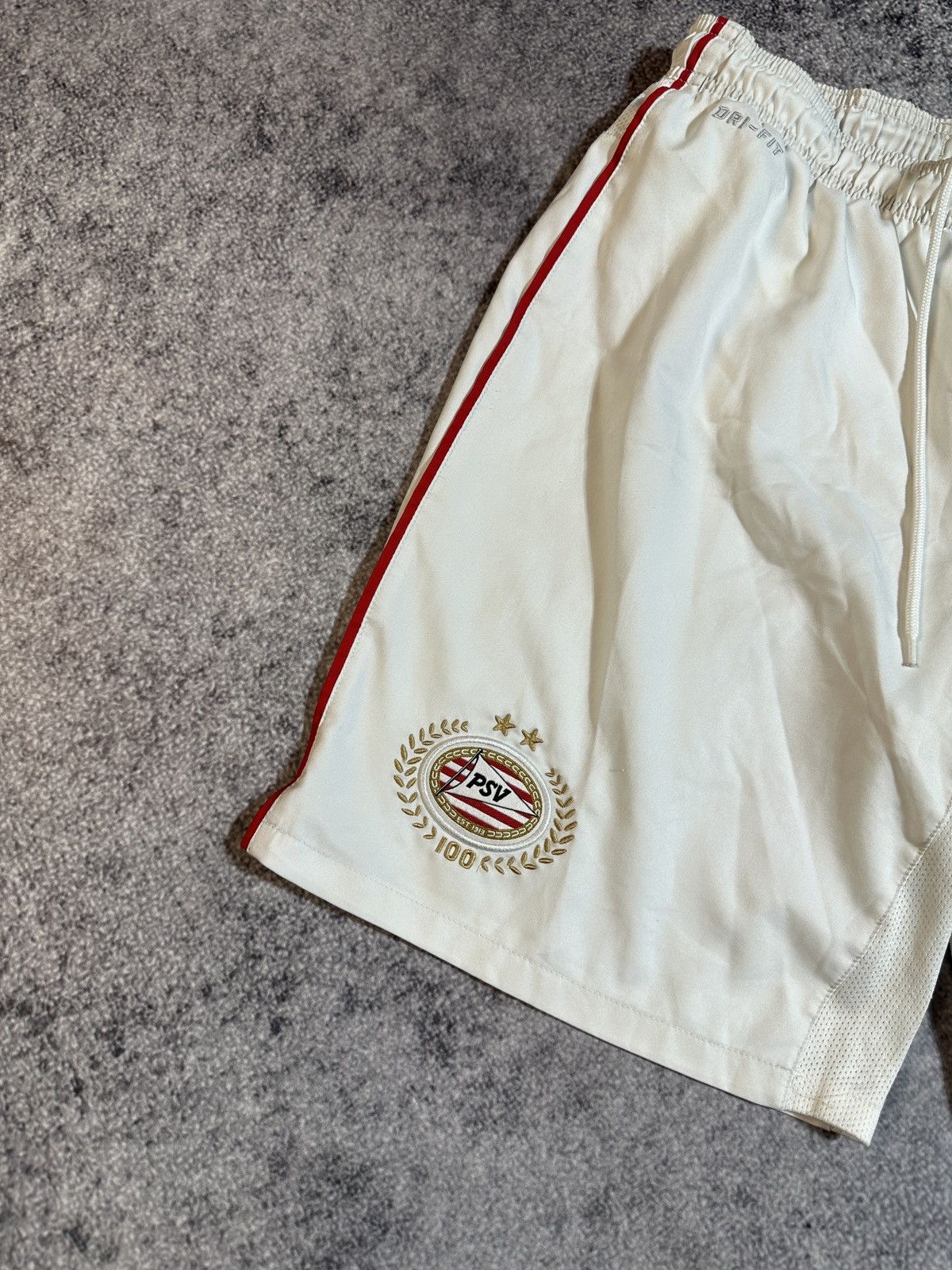 Nike × Vintage Vintage Very Rare Nike PSV Shorts 90s Soccer Logo Streetwear Size US 32 / EU 48 - 2 Thumbnail