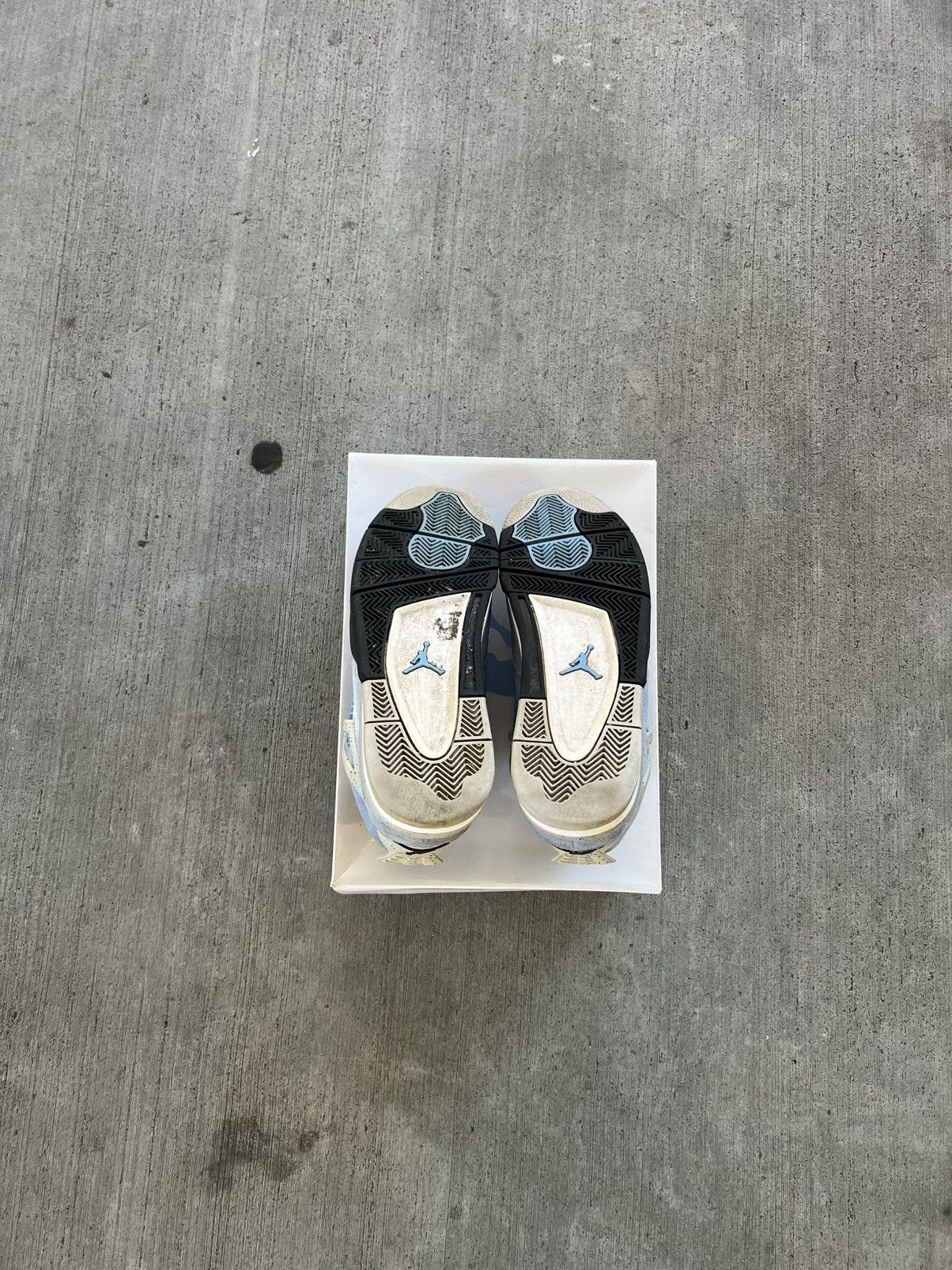 Jordan Brand Jordan 4 Retro University Blue Size US 10.5 / EU 43-44 - 7 Thumbnail
