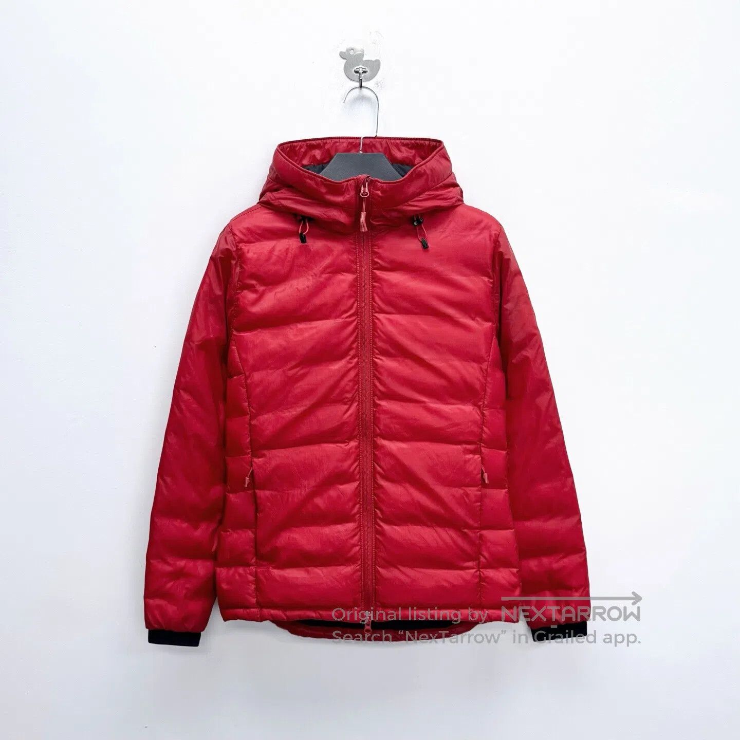Canada Goose Canada Goose Red Ribbed Stripe Sleeve Logo Hooded Lightwei Size US S / EU 44-46 / 1 - 1 Thumbnail