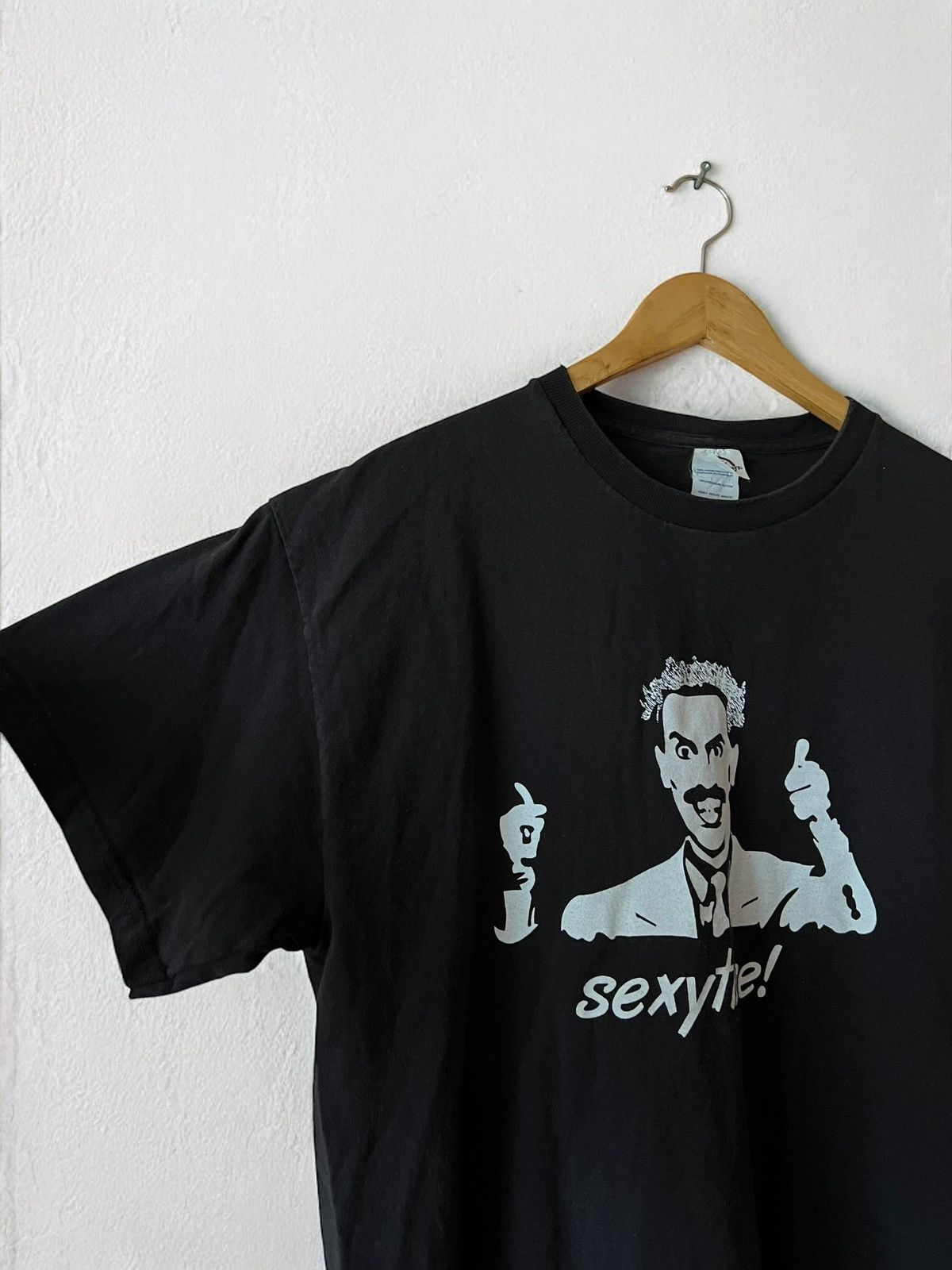 Band Tees × Vintage BORAT MOVIE “SEXYTIME!” 2006 VINTAGE TEE T SHIRT COMEDY Y2k Size US L / EU 52-54 / 3 - 5 Thumbnail