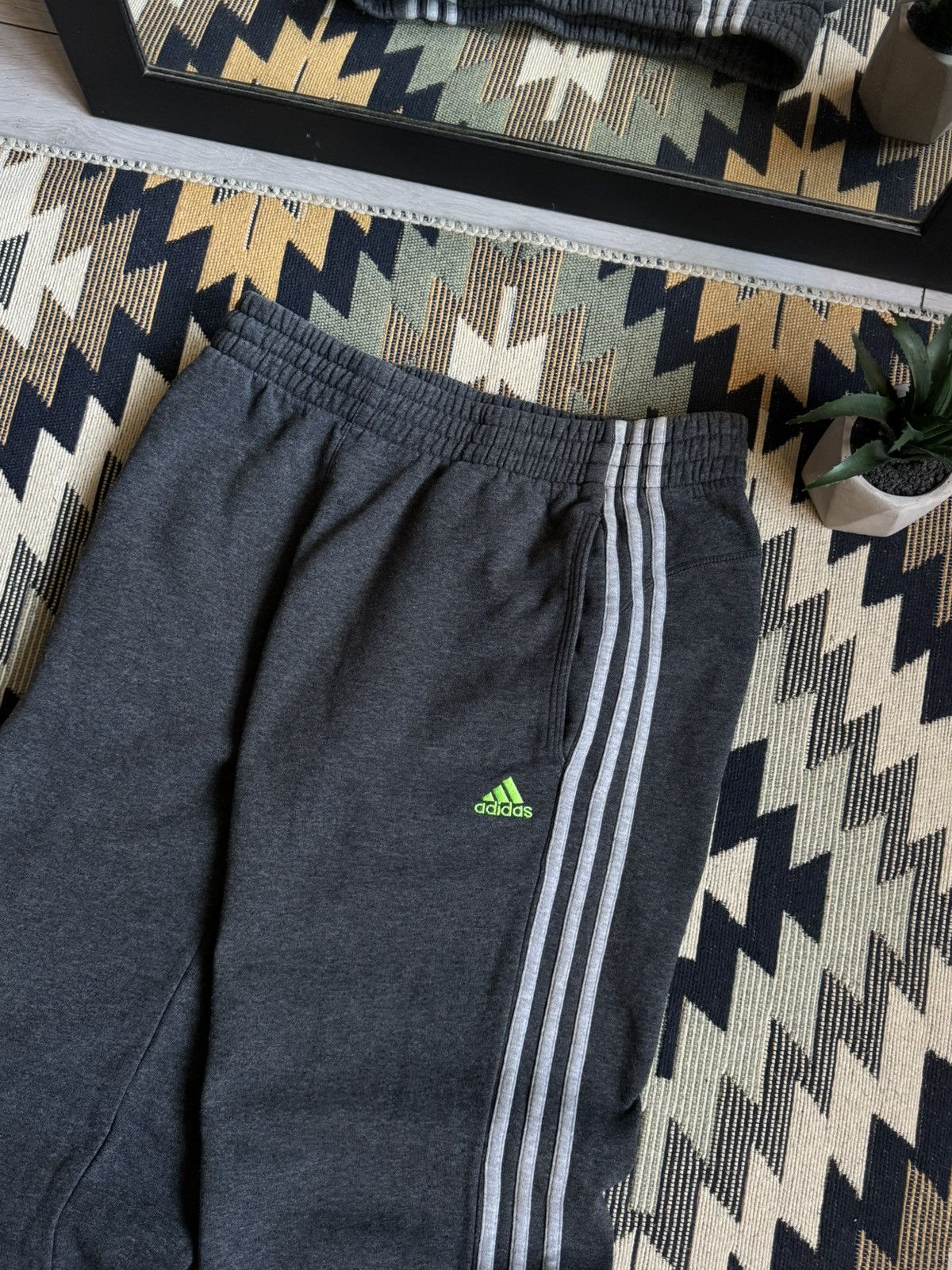 Adidas Vintage Adidas Baggy 3Stripes Sweatpants Size US 30 / EU 46 - 2 Thumbnail