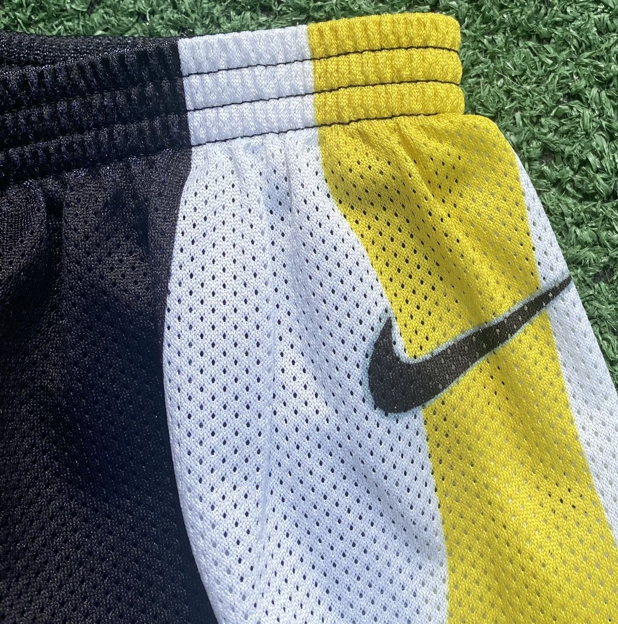 Nike Rare Vintage 90’s Nike Lined Running Sprinter Shorts Men’s S Size US 30 / EU 46 - 2 Thumbnail
