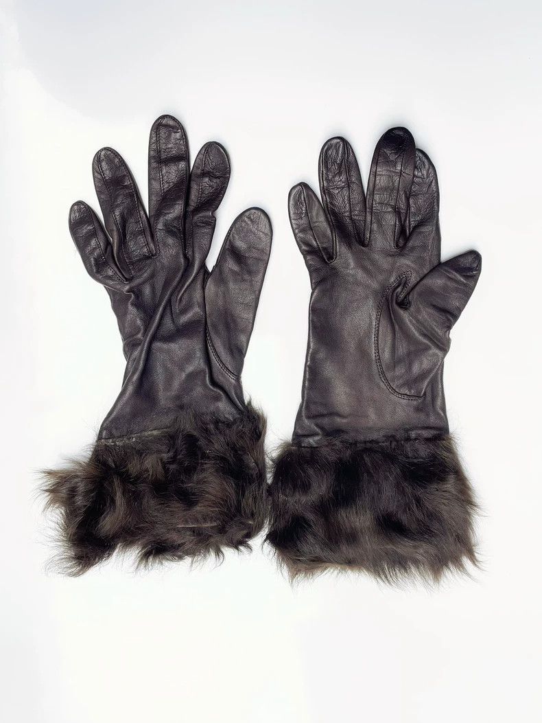 Christian Lacroix Christian Lacroix Brown sheepskin fur gloves 2504-Nextarrow Size ONE SIZE - 1 Thumbnail