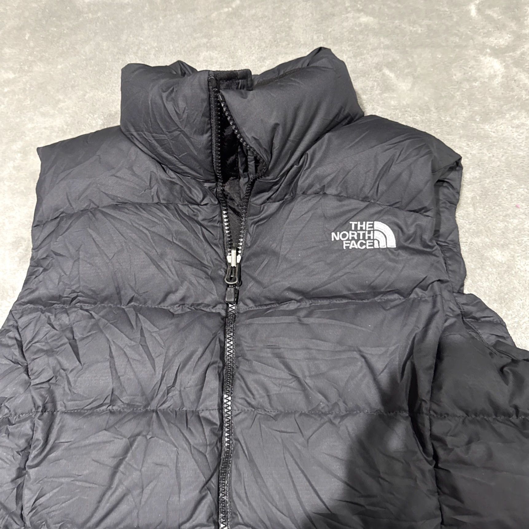 The North Face VINTAGE? No. The North Face 700 Goose Down Puffer Vest Women’s Medium Black Size M / US 6-8 / IT 42-44 - 3 Thumbnail