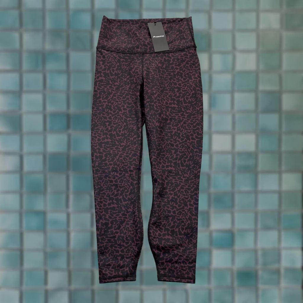 Fabletics Fabletics Leggings Womens Small Red Leopard Print Stretch High Waisted - Activewear Size 28" / US 6 / IT 42 - 1 Thumbnail