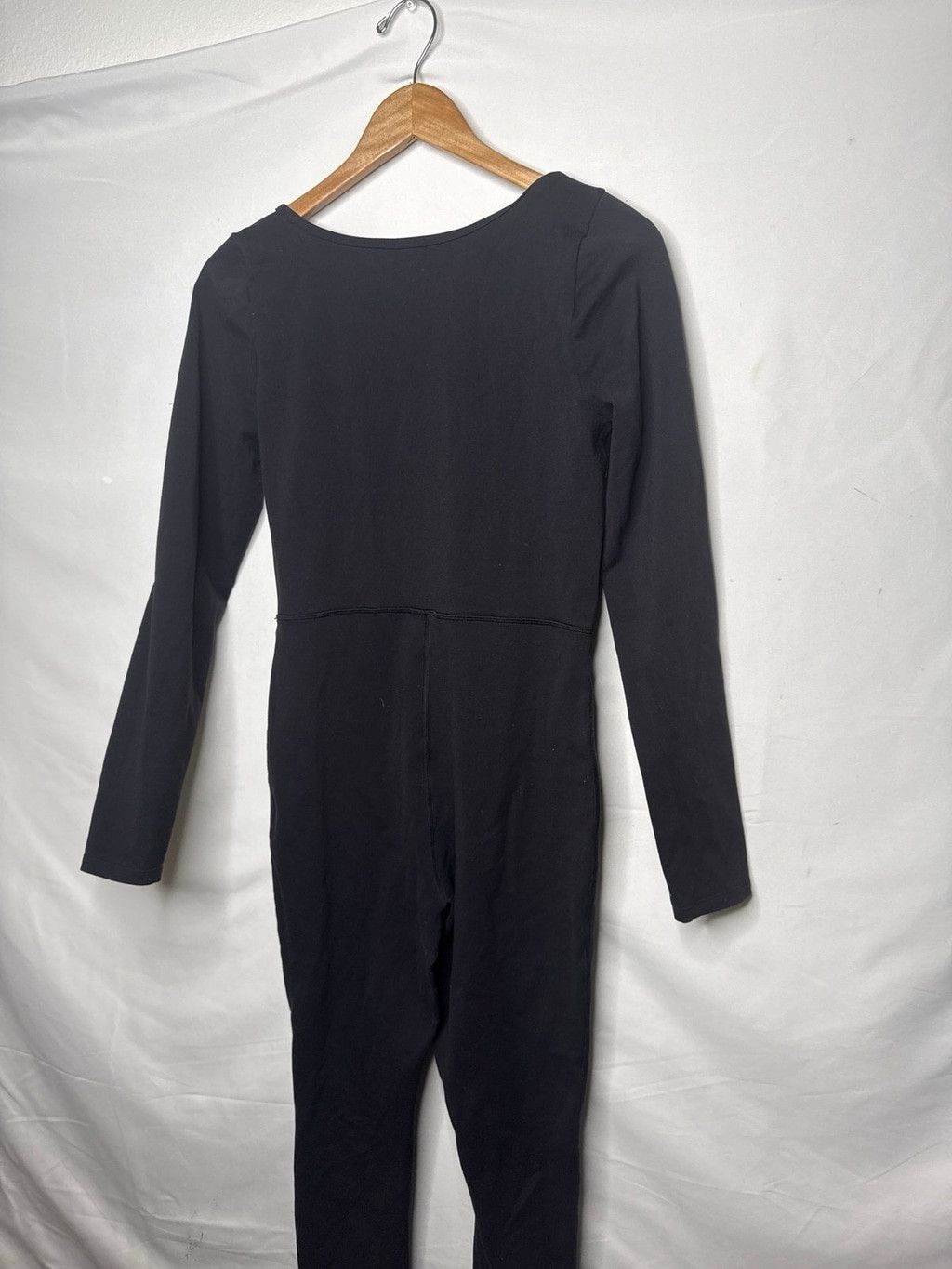 The Unbranded Brand Aritizia Wilfred Free black long sleeve jumpsuit leotard Lg Size 30" / US 8 / IT 44 - 5 Thumbnail