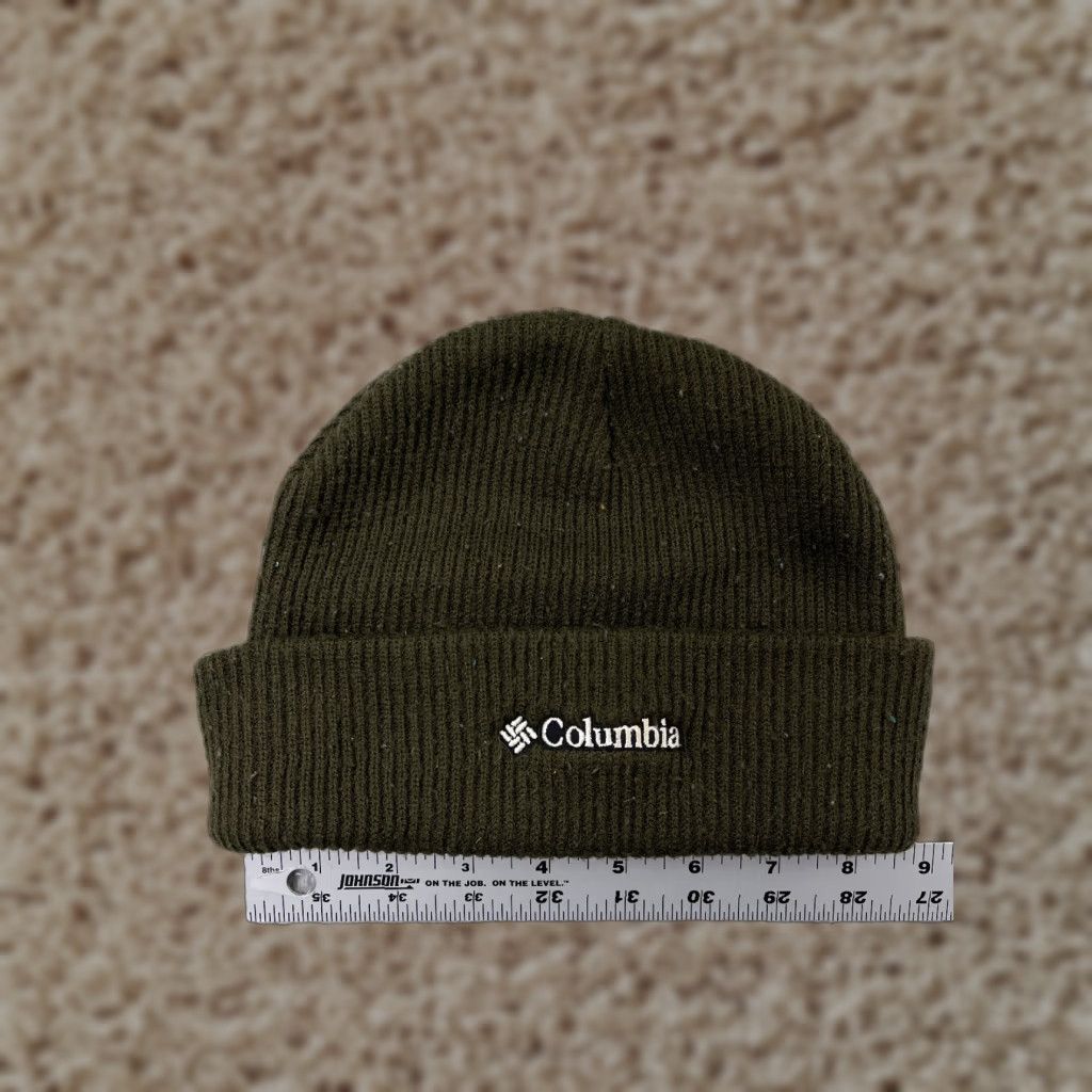 Logo 7 Columbia Beanie Hat Adult One Size Green Knit Embroidered Logo 100% Acrylic Beanie Size ONE SIZE - 1 Thumbnail