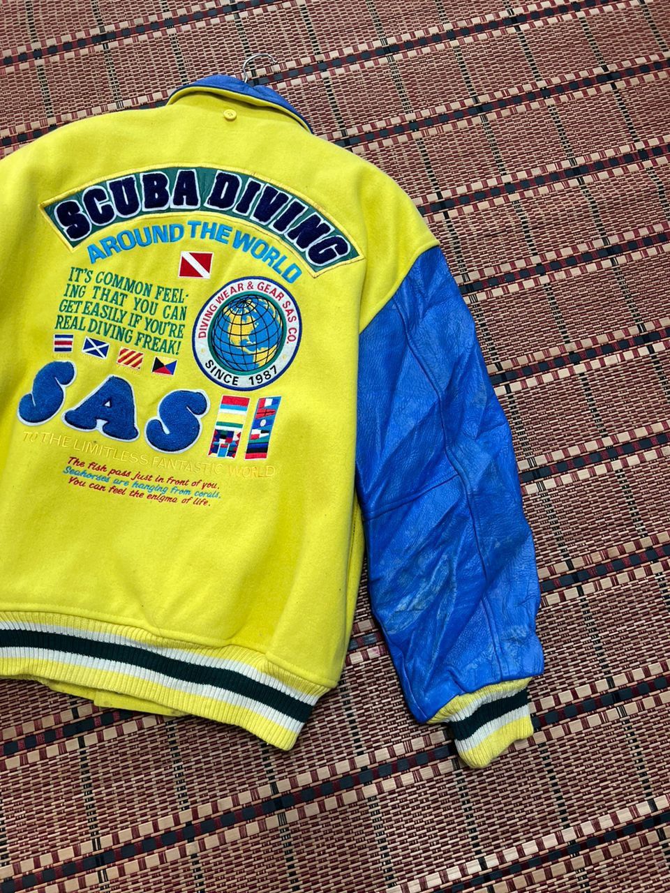 Vintage Vintage SAS Scuba Diving Varsity Jacket Size US L / EU 52-54 / 3 - 9 Thumbnail