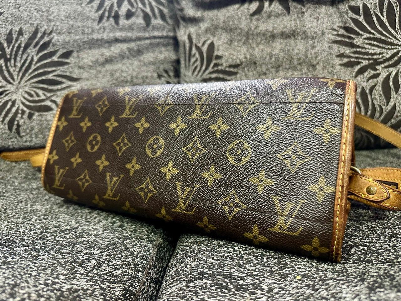 Louis Vuitton Authentic Louis Vuitton Monogram Canvas Poponcourt Long Bag Size ONE SIZE - 5 Thumbnail