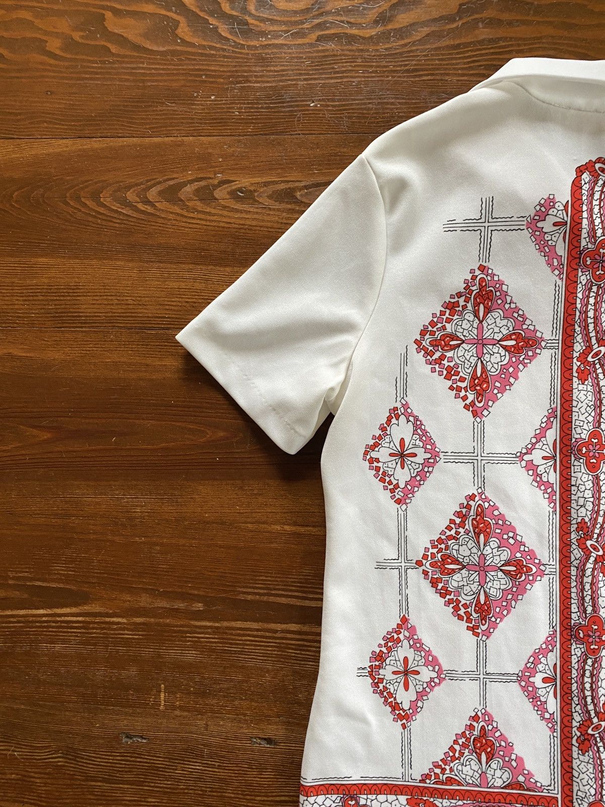 Retrofit × Vintage Vintage 60’s Smartique Stain Glass Pattern Poly Button Up Size L / US 10 / IT 46 - 12 Thumbnail