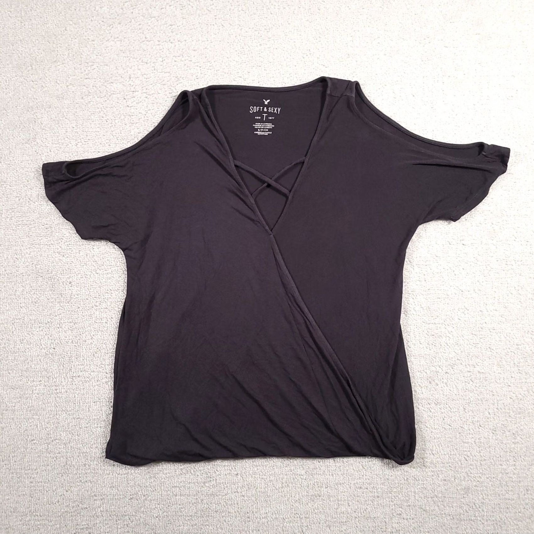American Eagle Outfitters American Eagle Outfitters Top Blouse Womens Small Gray Cold Shoulder Faux Wrap V-Neck Short Sleeve Pullover Size S / US 4 / IT 40 - 2 Thumbnail