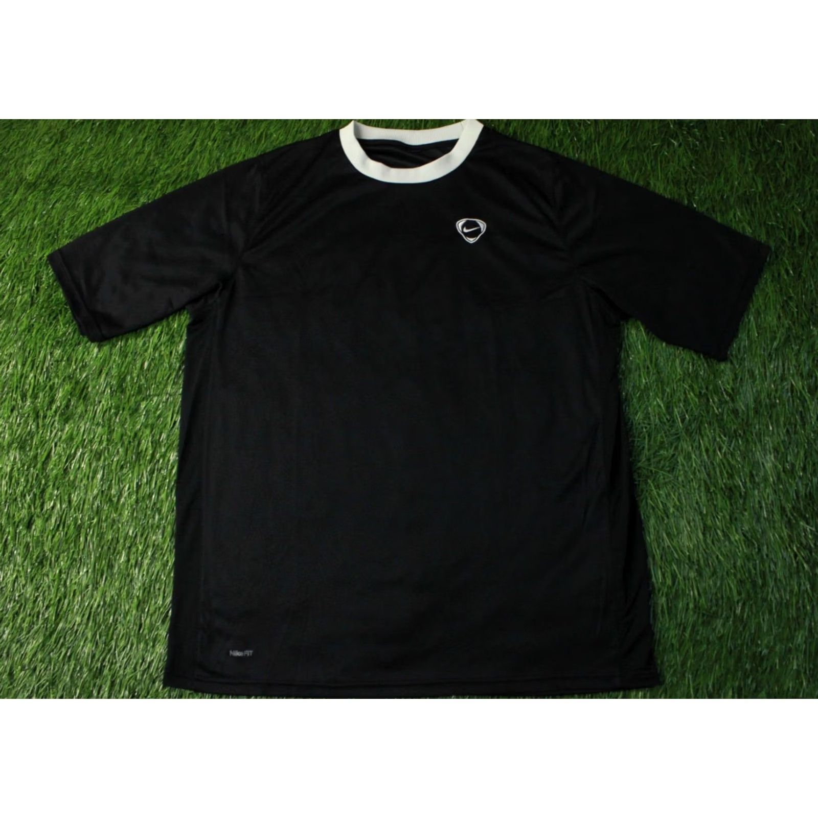 Nike NIKE TOTAL 90 FITDRY 2008 SHIRT MEN XXL BLACK AND WHITE Football T-Shirt NikeFITDRY 2008 Vintage Size US XXL / EU 58 / 5 - 2 Thumbnail
