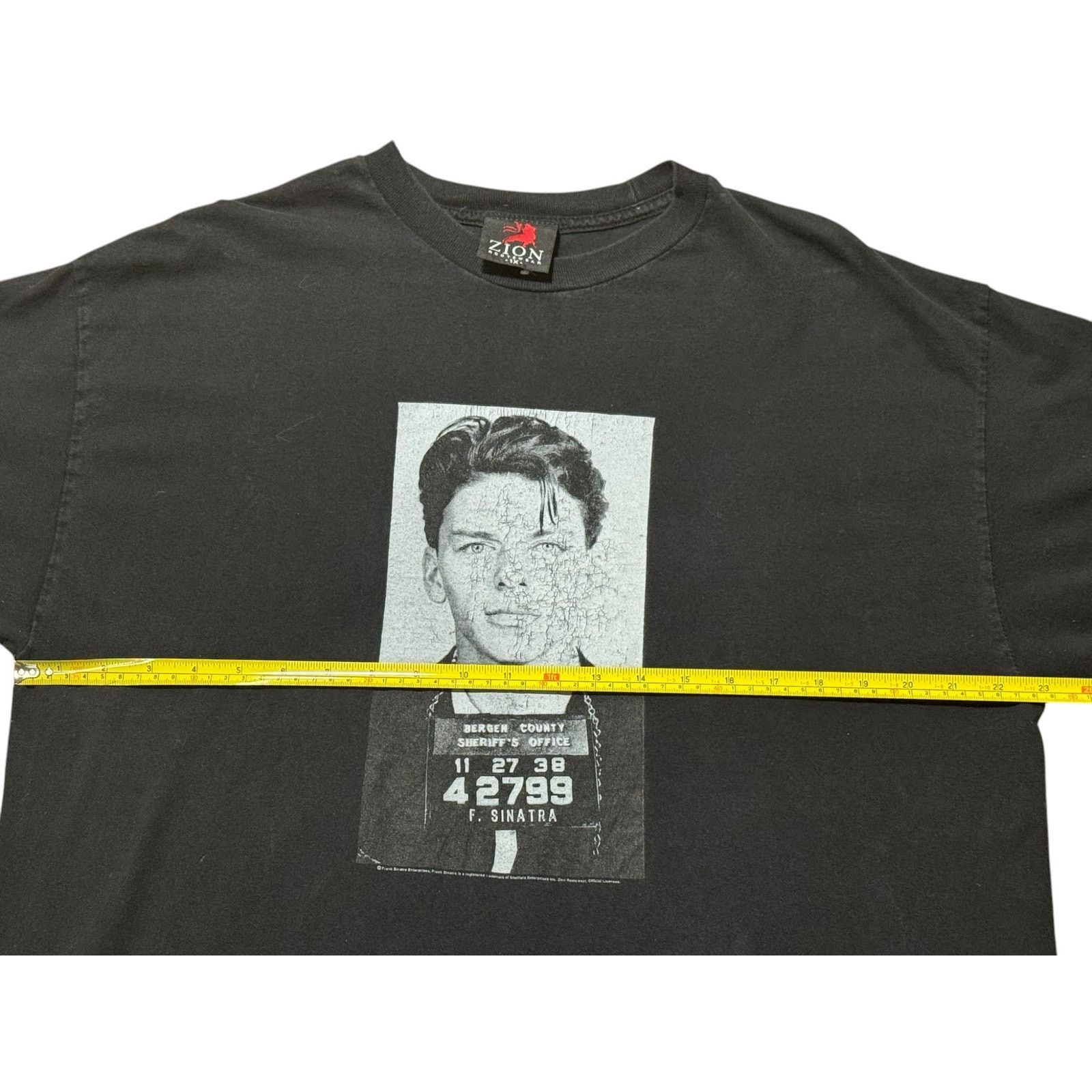 Other Vintage Y2K Frank Sinatra Mugshot T-Shirt Zion Rootswear XL Size US XL / EU 56 / 4 - 5 Thumbnail
