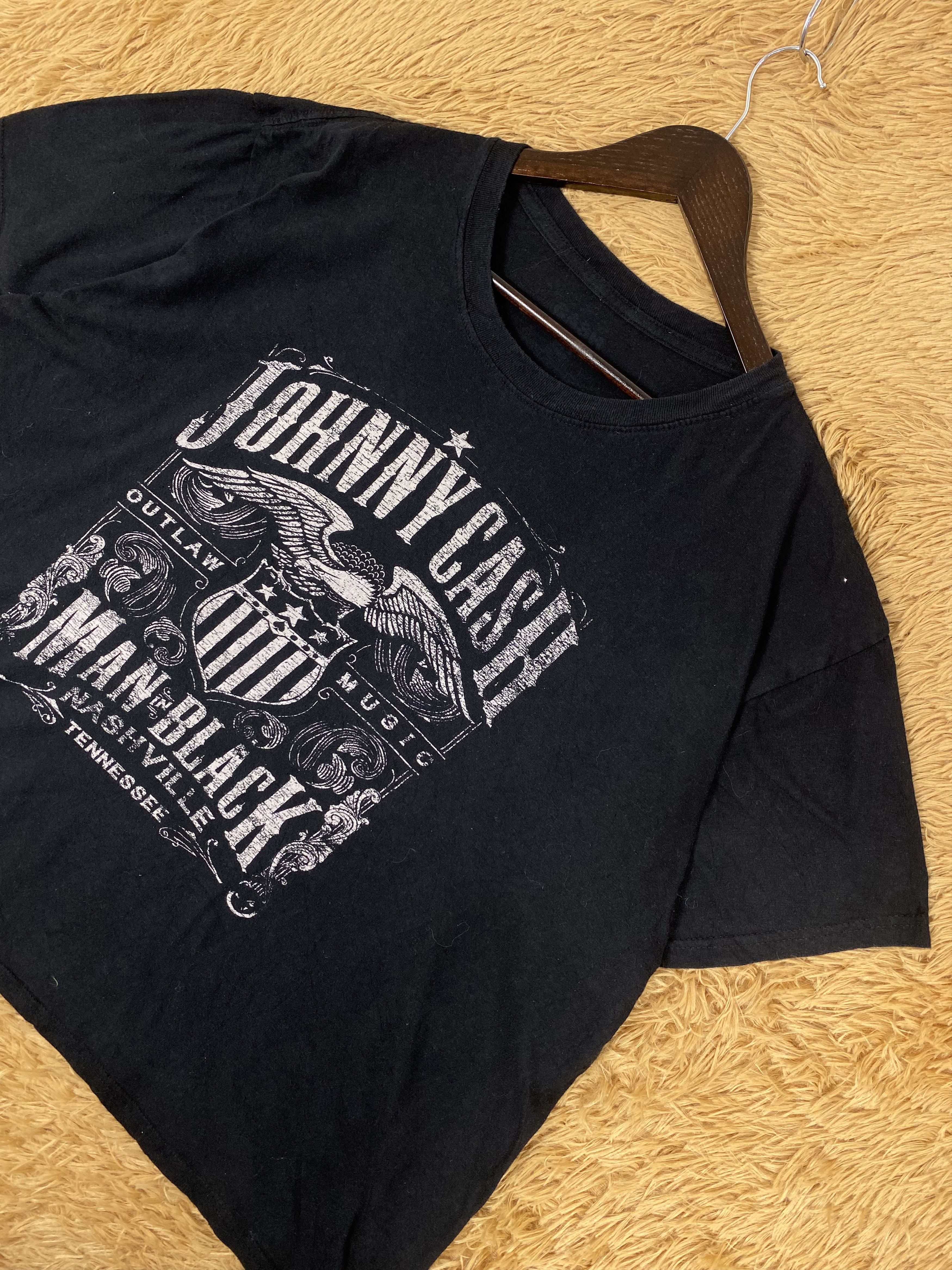 Band Tees Vintage Johnny Cash Man Black Outlaw Magic T-Shirts PT0036 Size US XL / EU 56 / 4 - 2 Thumbnail