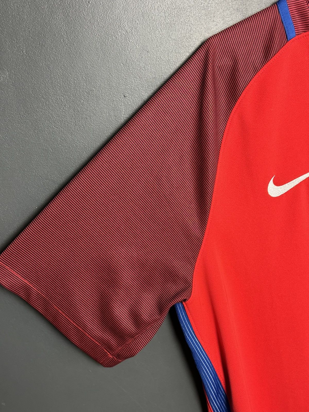 Nike England National Team 17/18 Away Football Soccer Jersey Size US XL / EU 56 / 4 - 4 Thumbnail