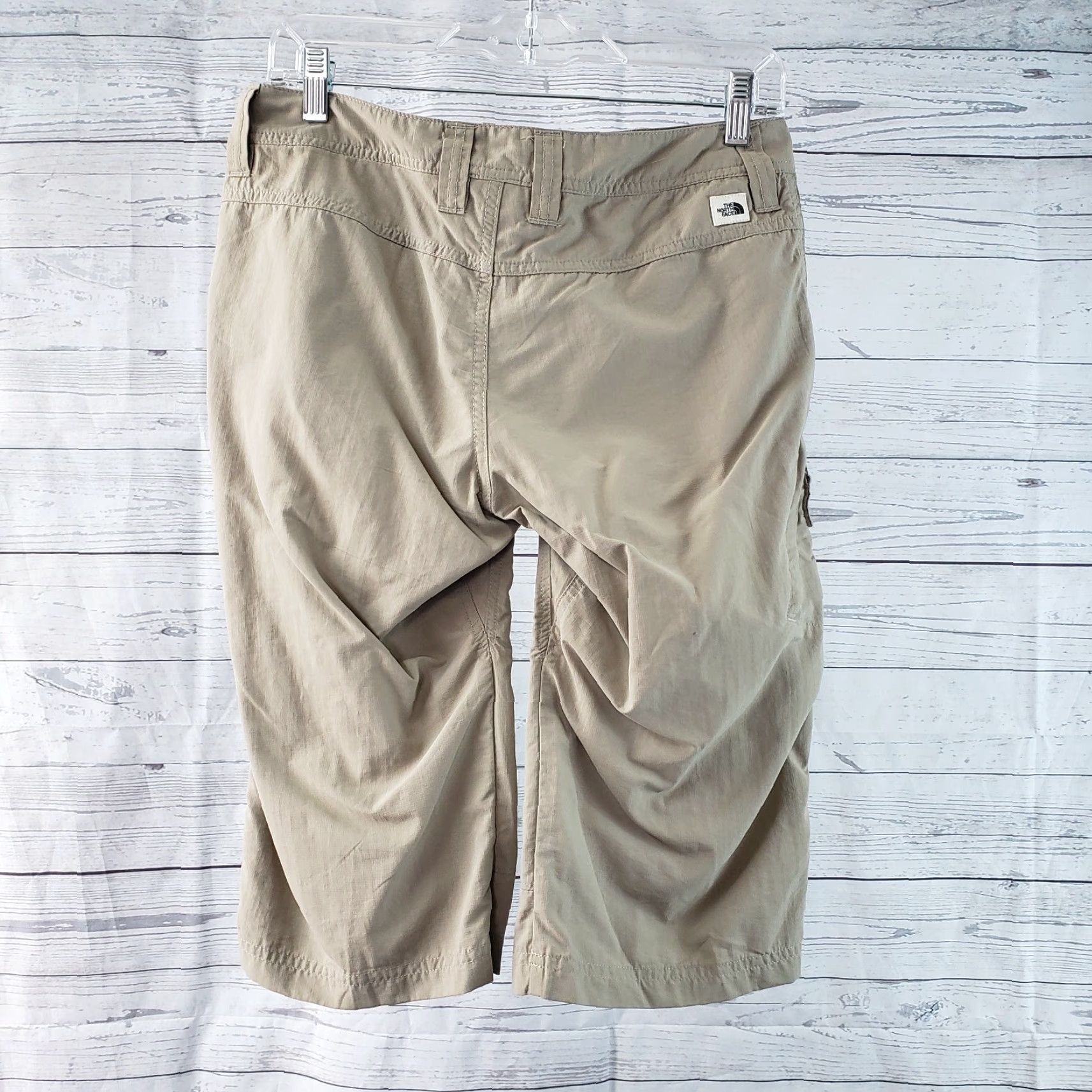The North Face North Face Womens Bermuda Shorts Sz 4 Solid Tan Nylon Mid Rise Activewear Shorts Womens - 15" Waist 15" Inseam 8" Rise Size 27" / US 4 / IT 40 - 2 Thumbnail