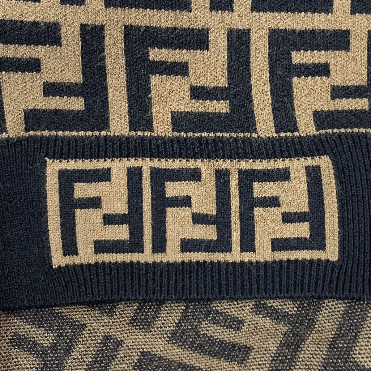 Fendi Fendi Dark Brown All Over Logo Long Sleeve Knit Top K26WX Size M / US 6-8 / IT 42-44 - 5 Thumbnail