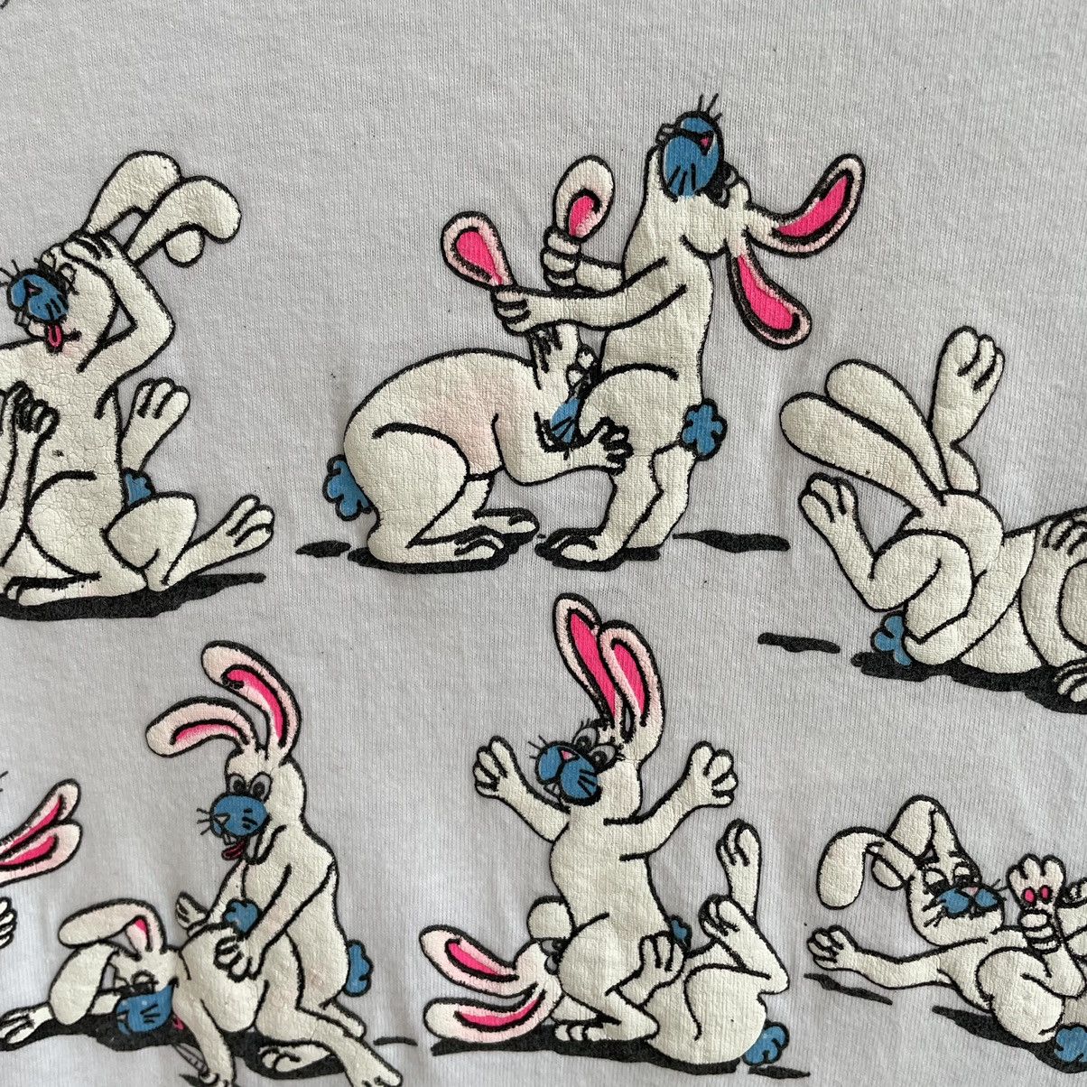 Vintage Vintage 90s all rabbit sex postion big size tshirt Size US XL / EU 56 / 4 - 9 Thumbnail