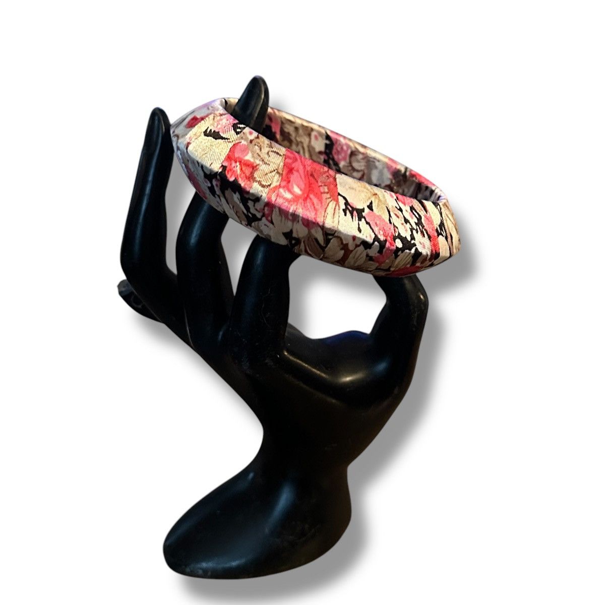 Other Chunky floral satin fabric spaceship bangle bracelet Size ONE SIZE - 2 Thumbnail