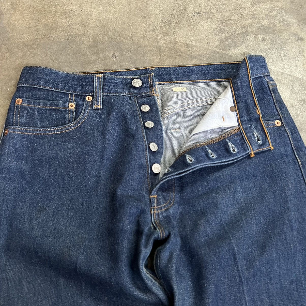 Vintage 90’s Levi’s 501 🇺🇸 Straight-Leg Denim Jeans